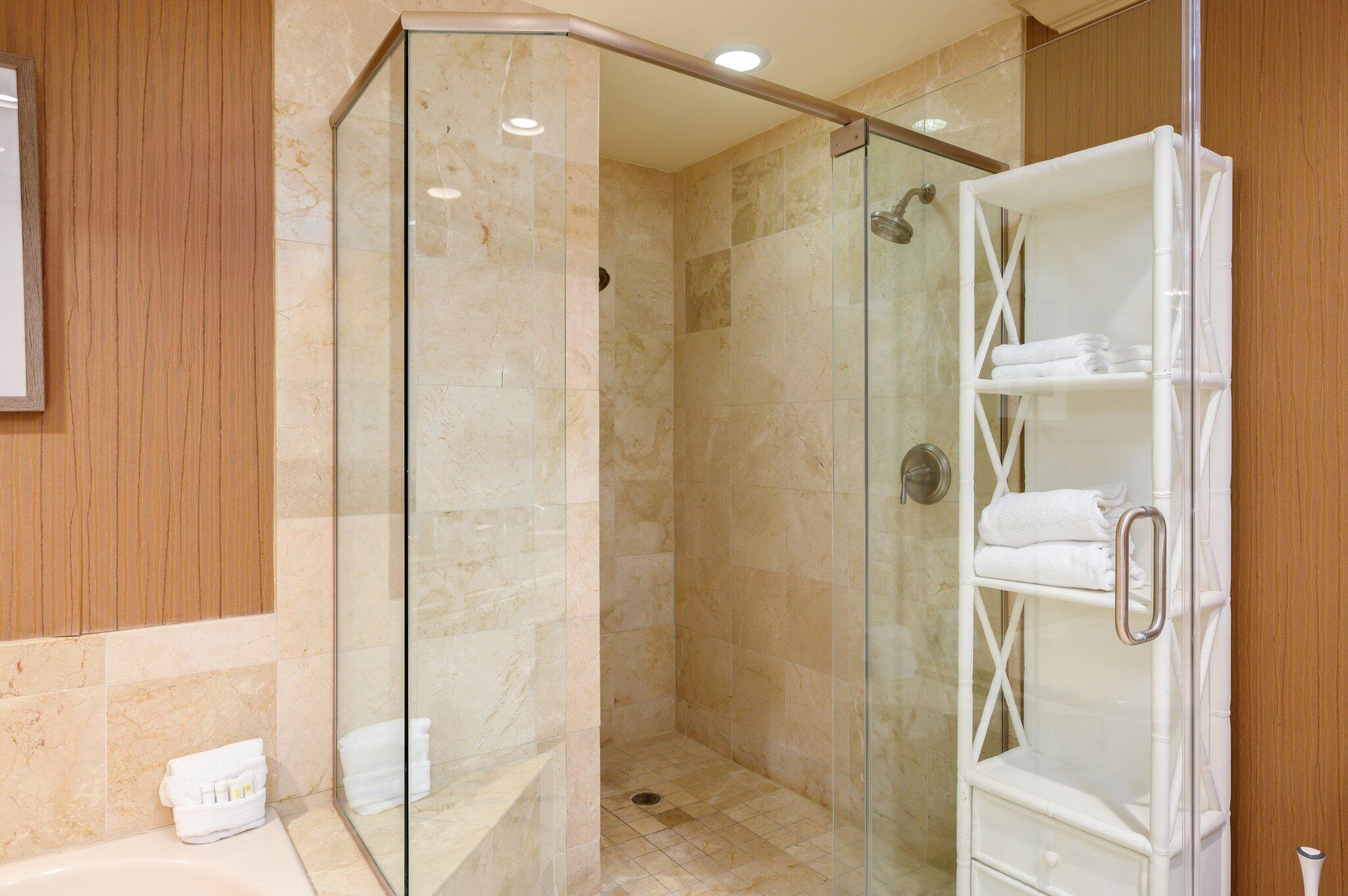 EMERALD GRANDE - Residential