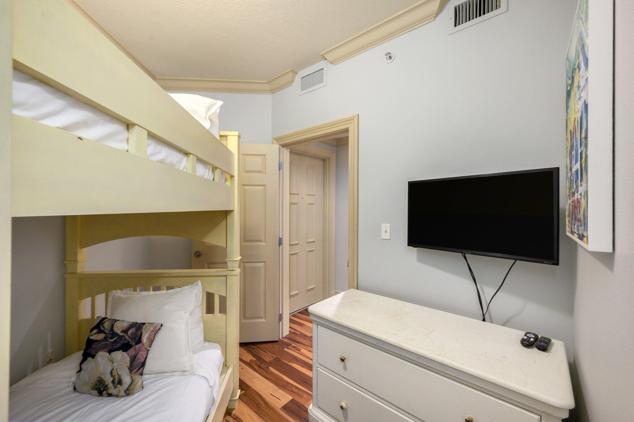 EMERALD GRANDE - Residential