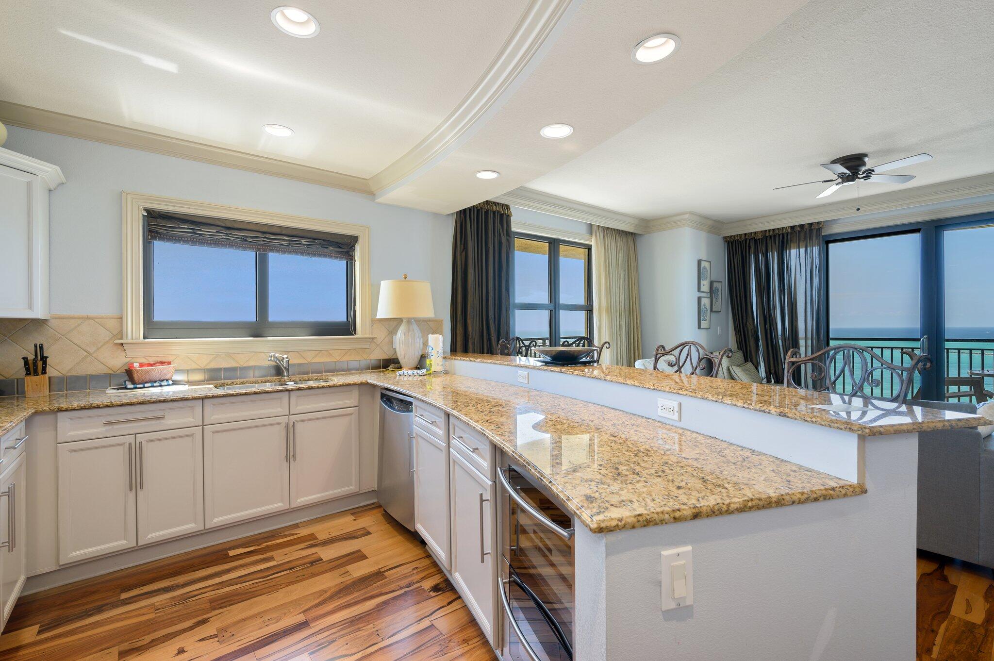 EMERALD GRANDE - Residential