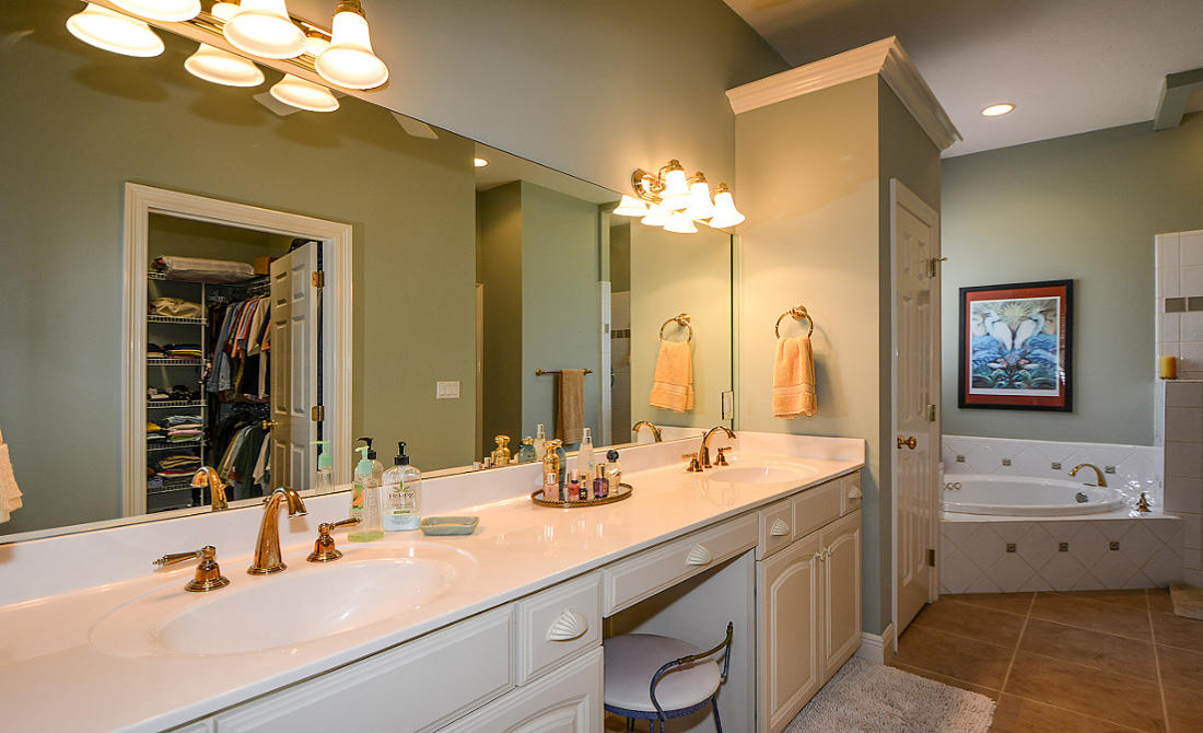 LAGRANGE COVE - Residential