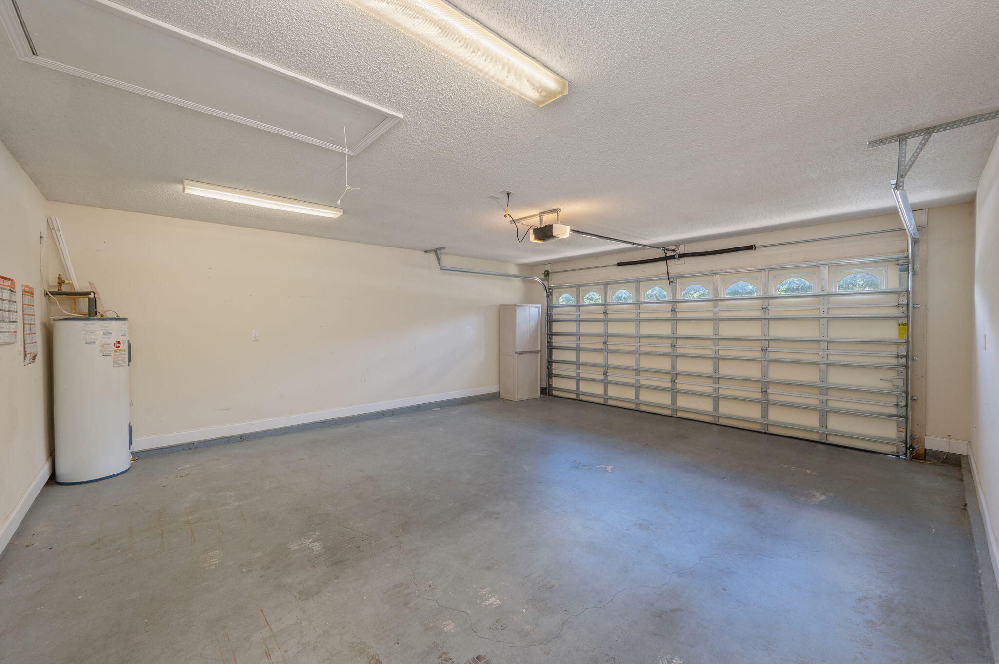 TRAILWOOD ESTATES - Residential Lease