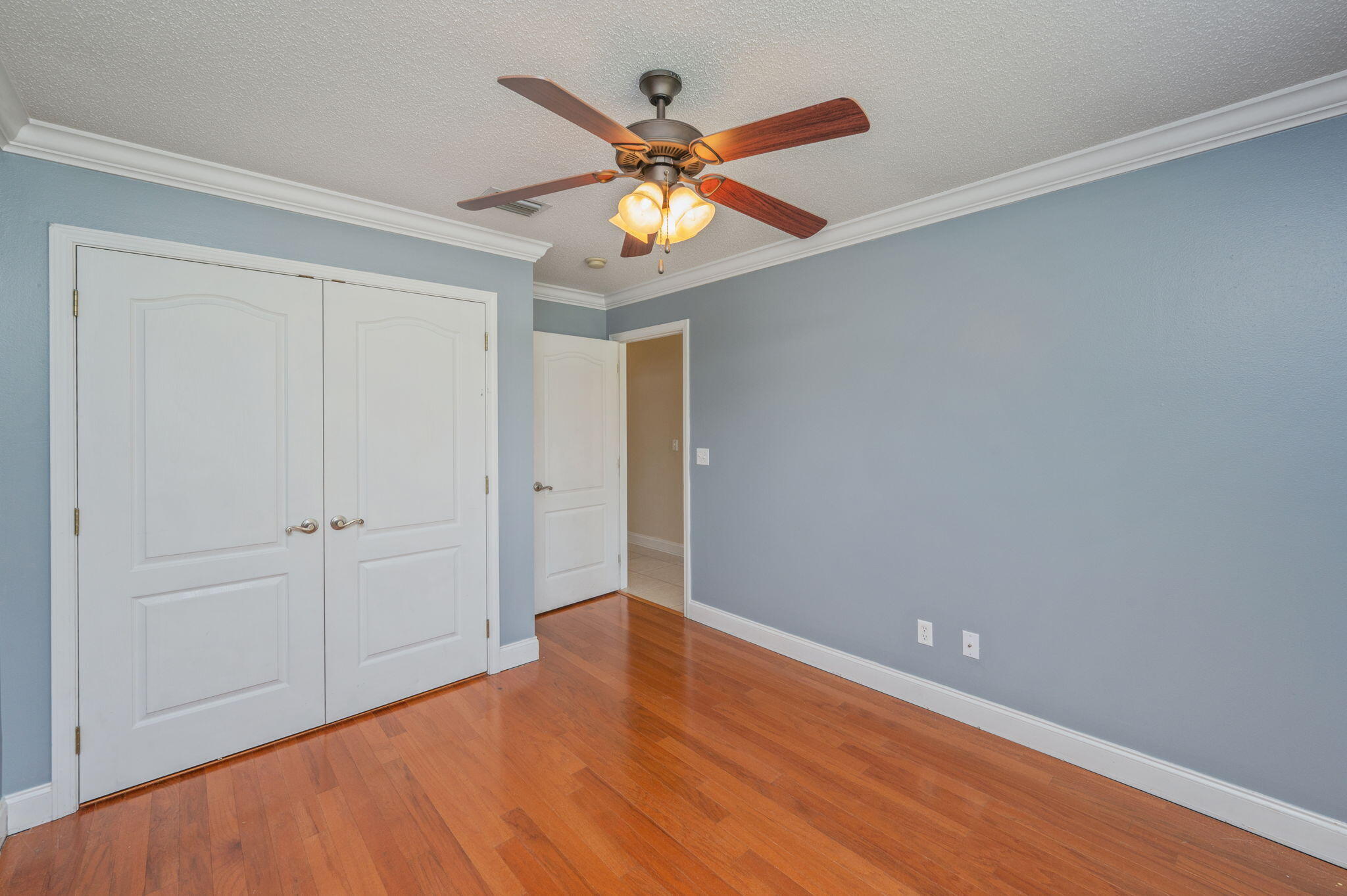 TRAILWOOD ESTATES - Residential Lease