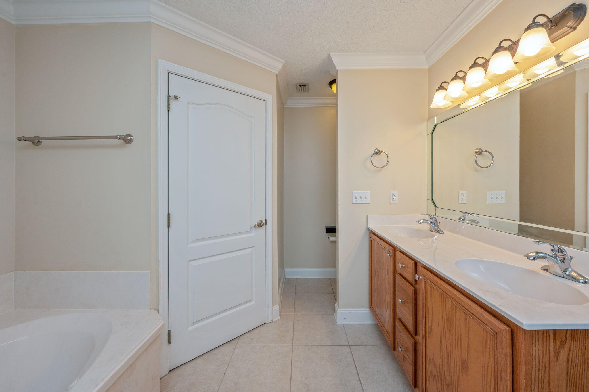 TRAILWOOD ESTATES - Residential Lease