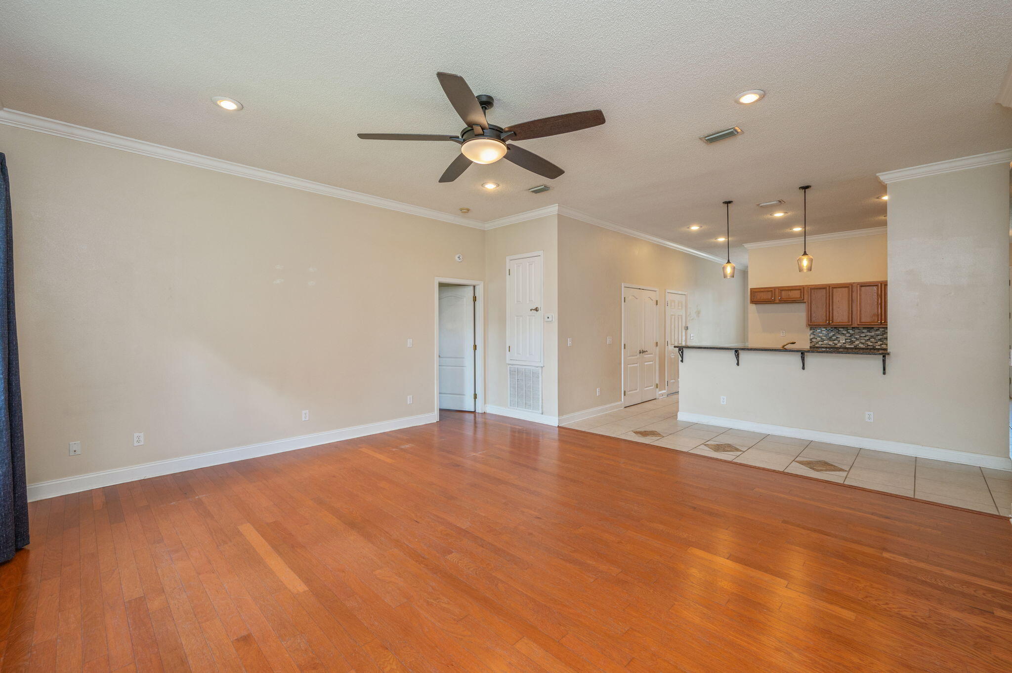 TRAILWOOD ESTATES - Residential Lease