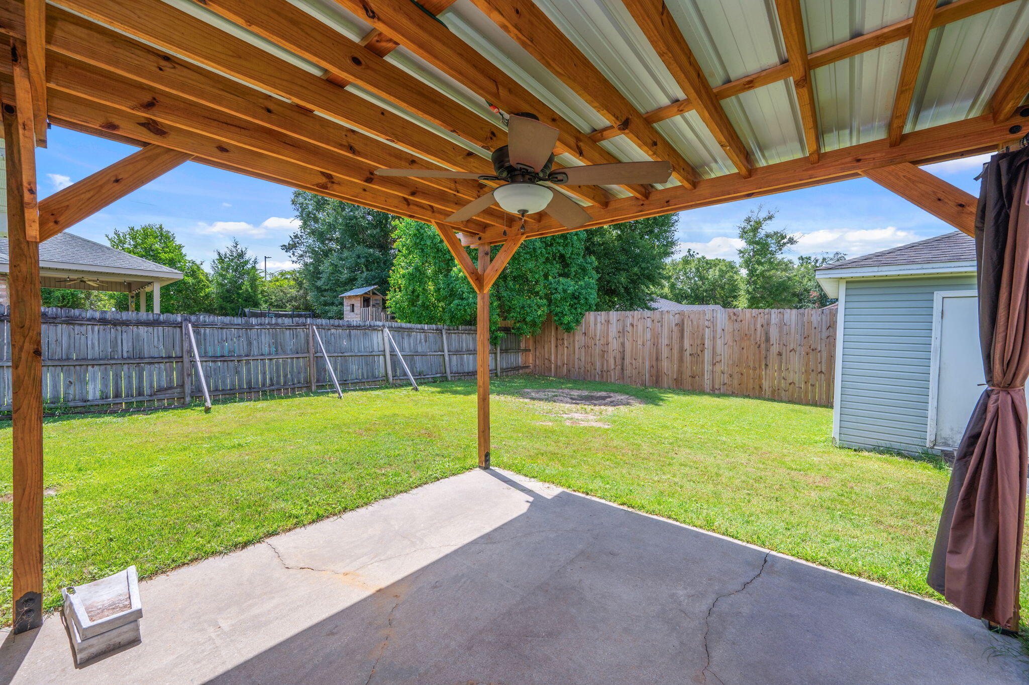 TRAILWOOD ESTATES - Residential Lease