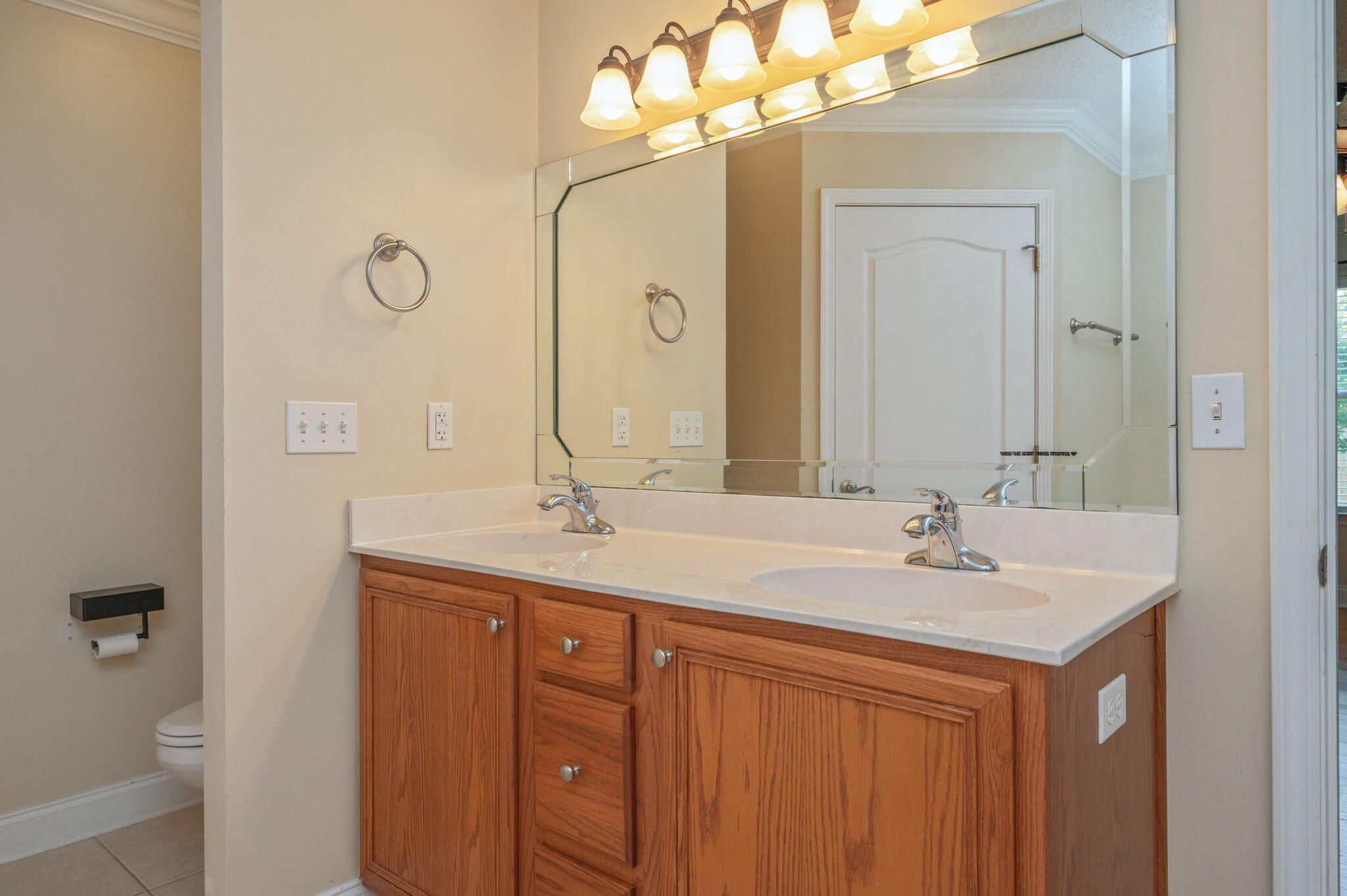 TRAILWOOD ESTATES - Residential Lease