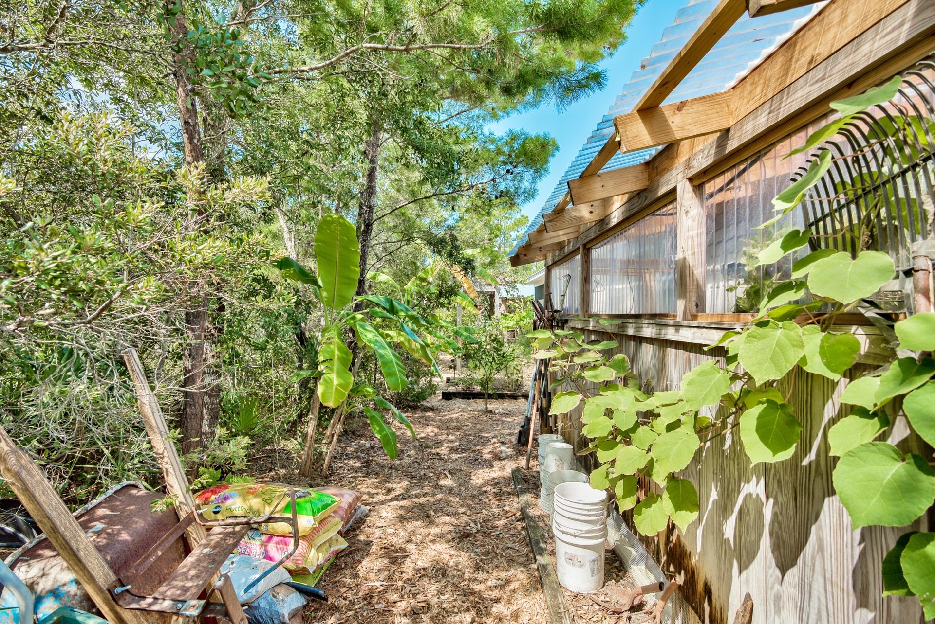 BAYOU POINT - Residential