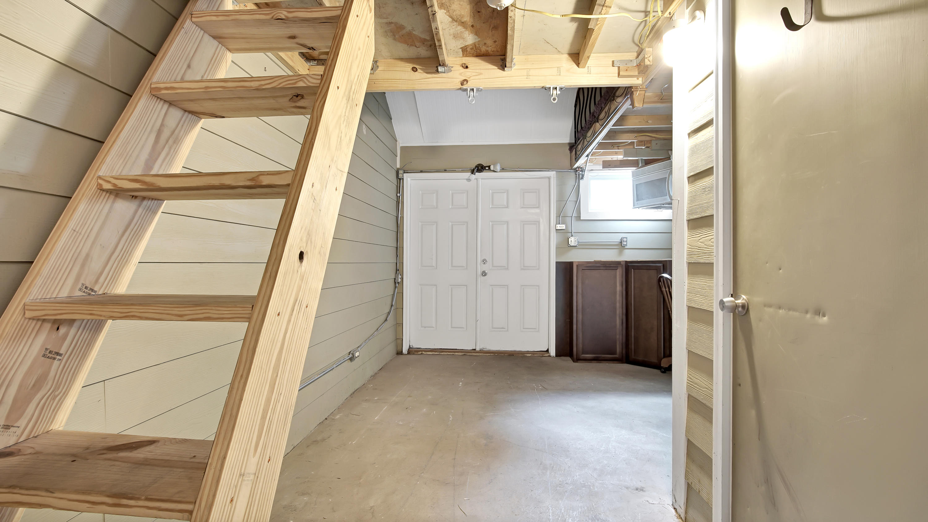 BAY BRIDGE LANDING - Residential