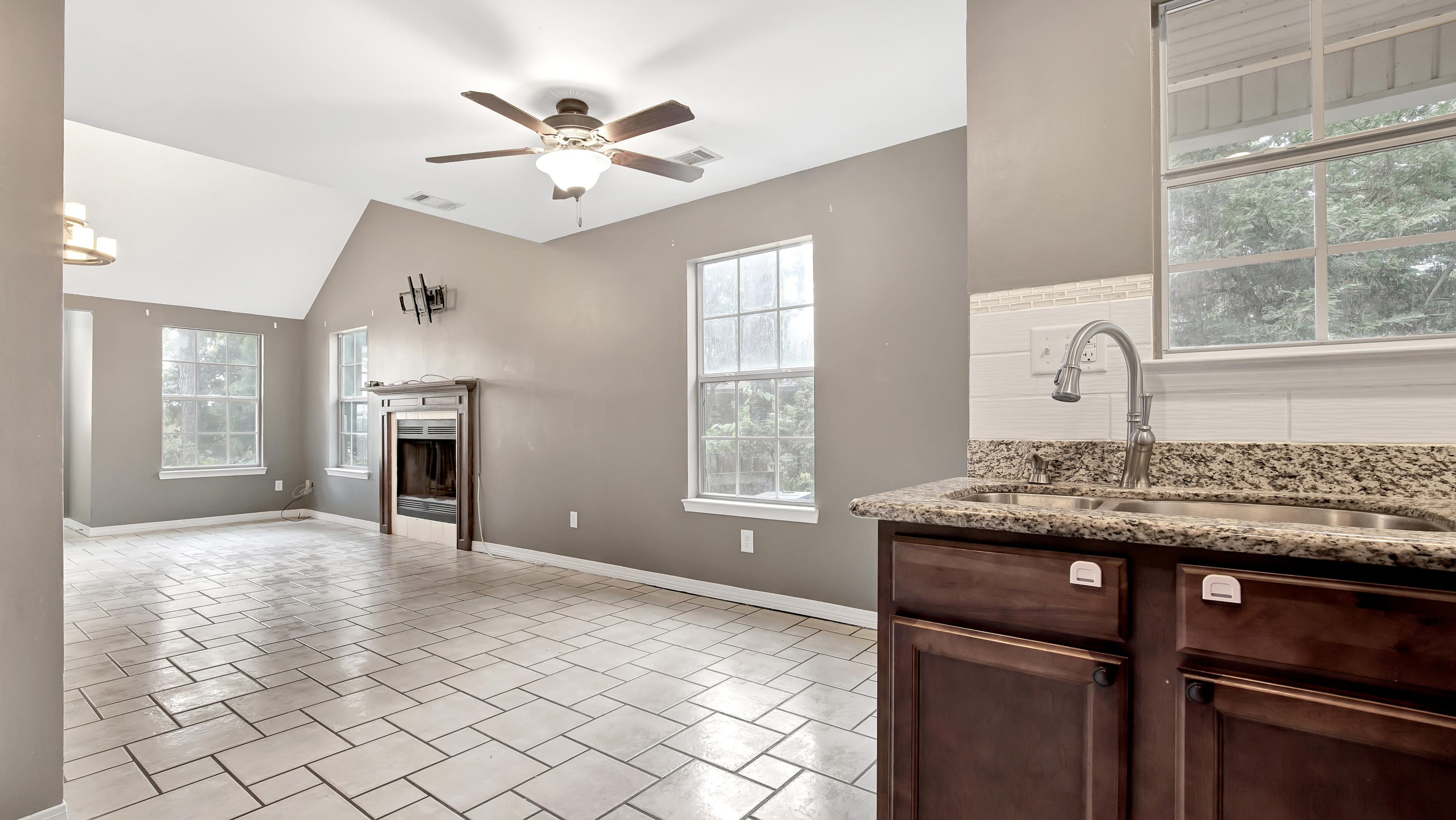 BAY BRIDGE LANDING - Residential