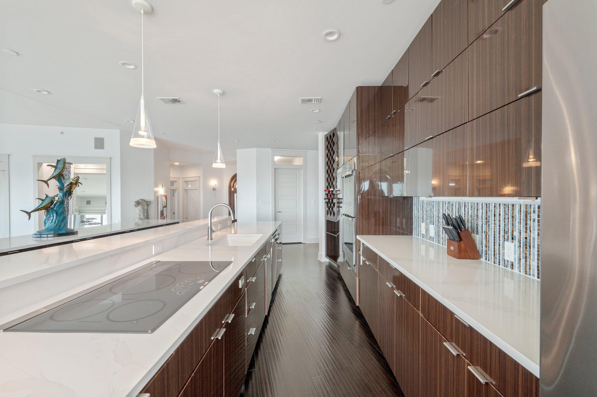 DESTIN YACHT CLUB - Residential