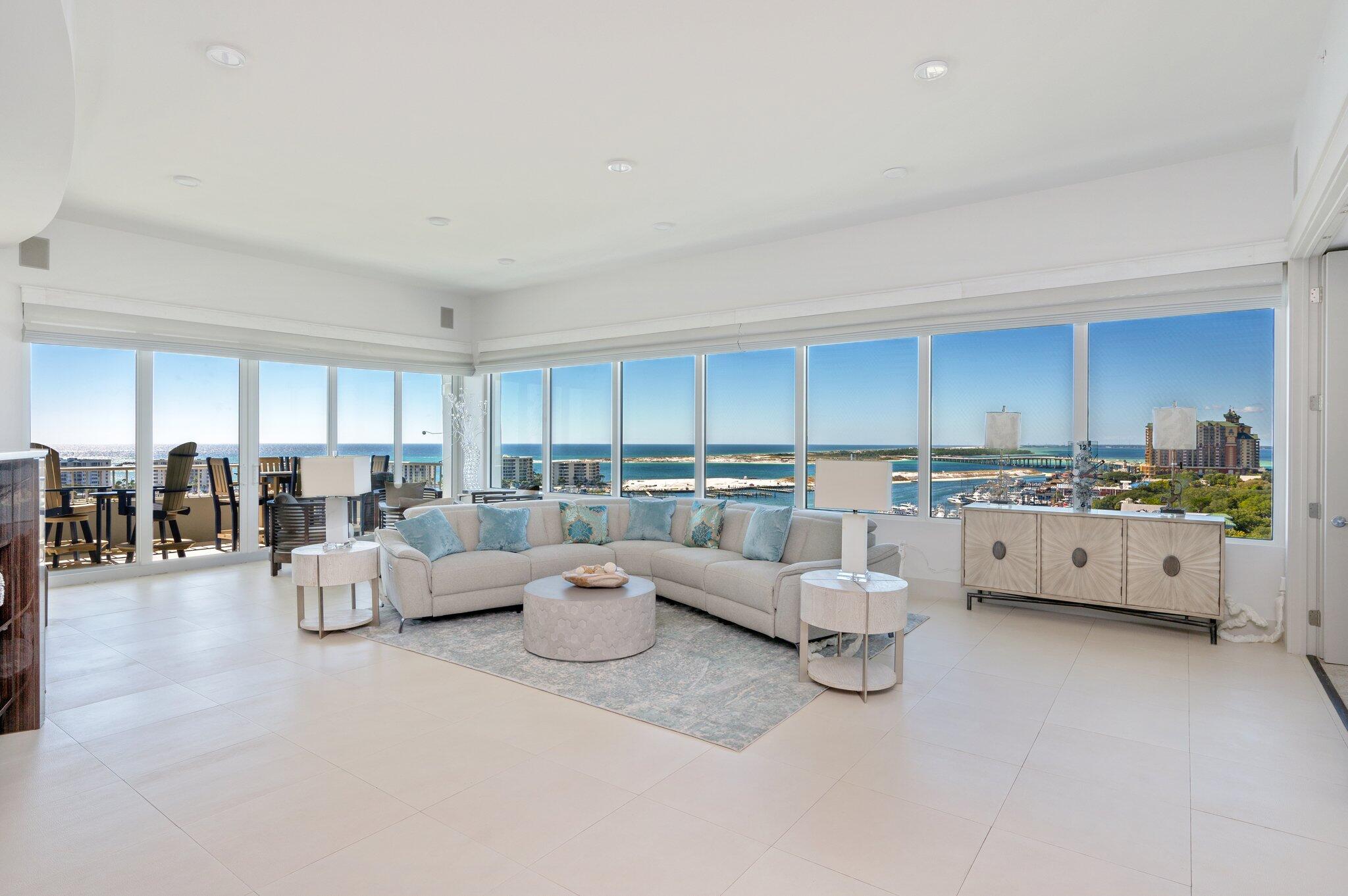 DESTIN YACHT CLUB - Residential