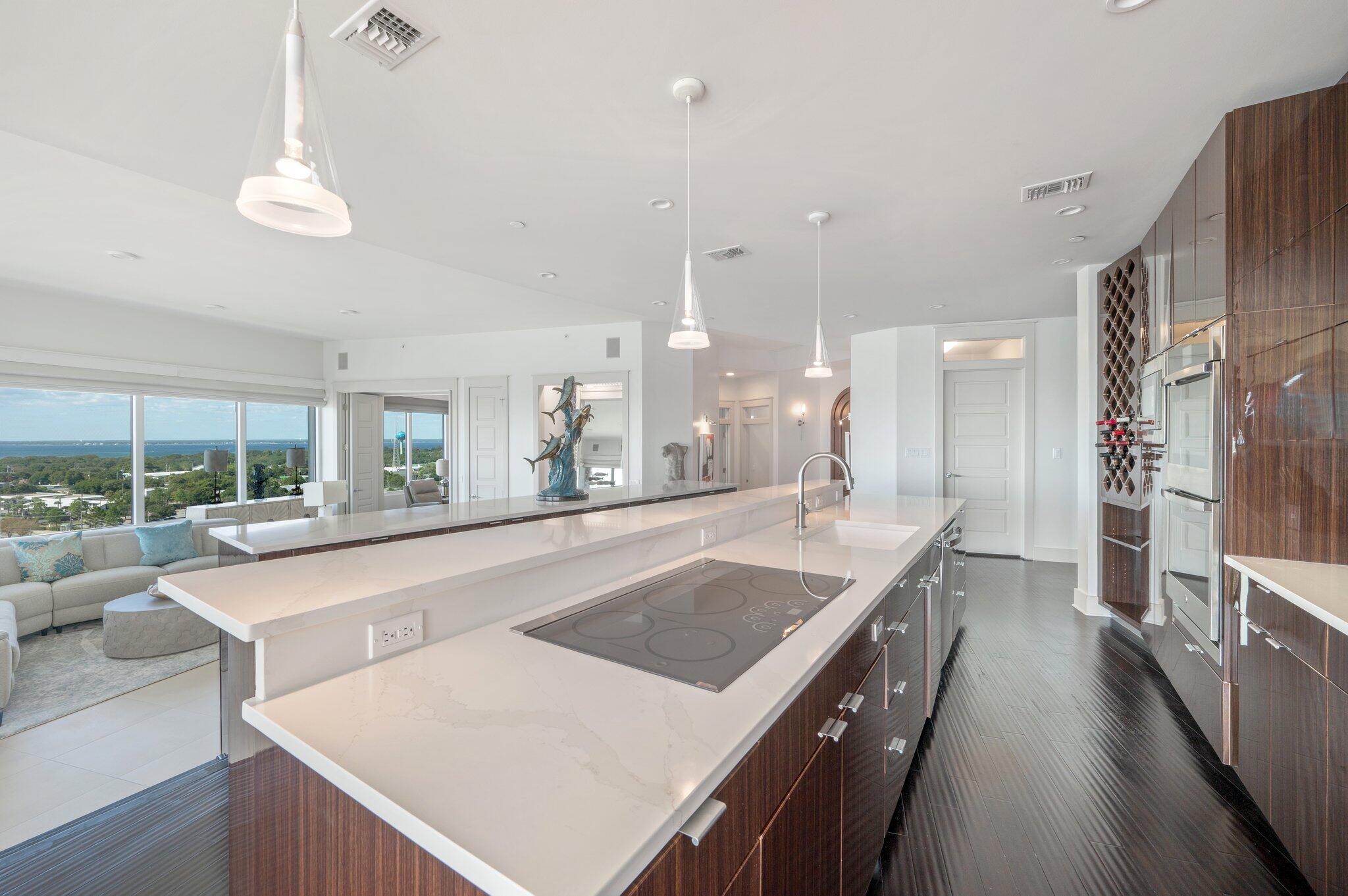 DESTIN YACHT CLUB - Residential