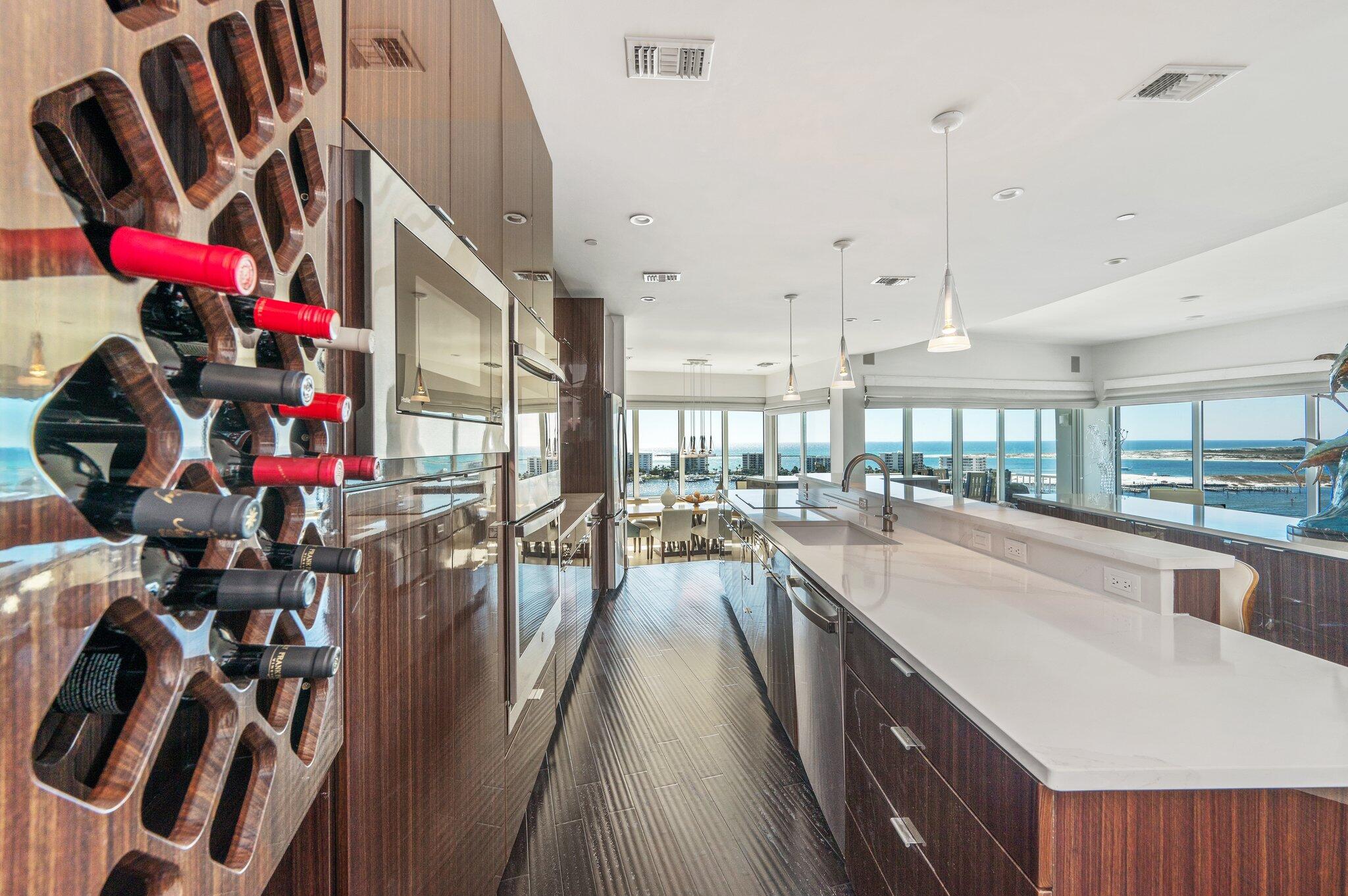 DESTIN YACHT CLUB - Residential