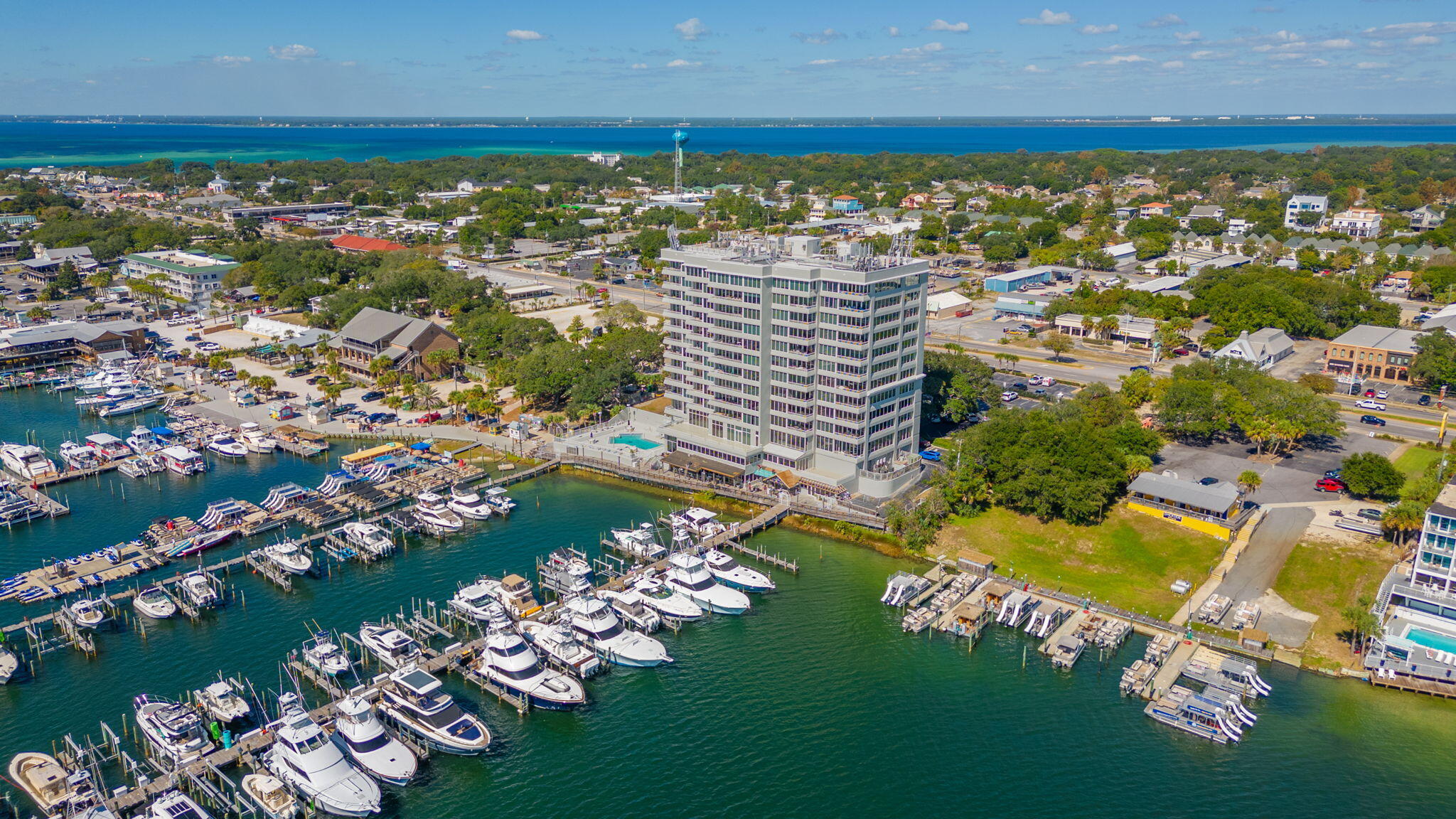 DESTIN YACHT CLUB - Residential