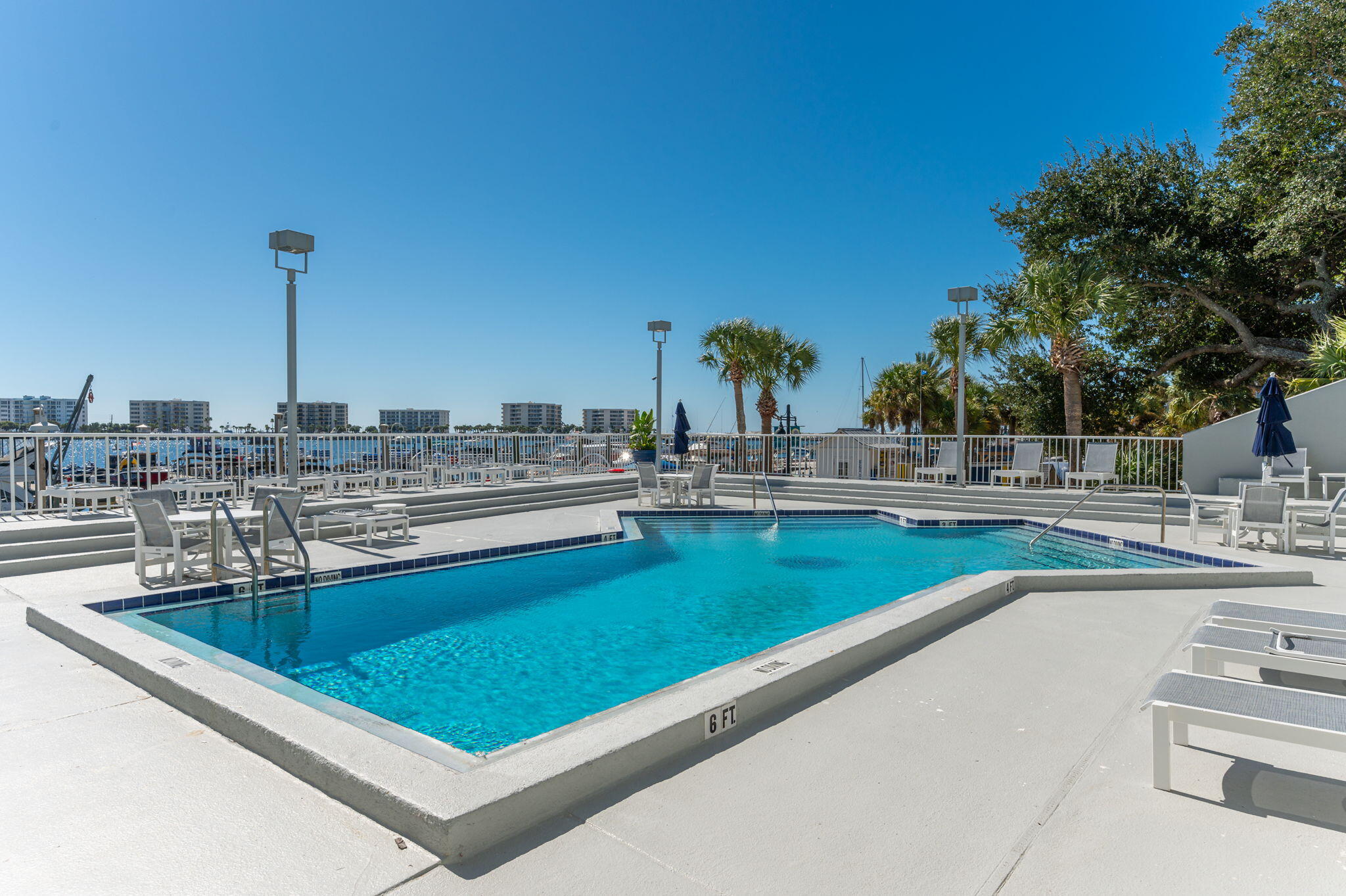 DESTIN YACHT CLUB - Residential