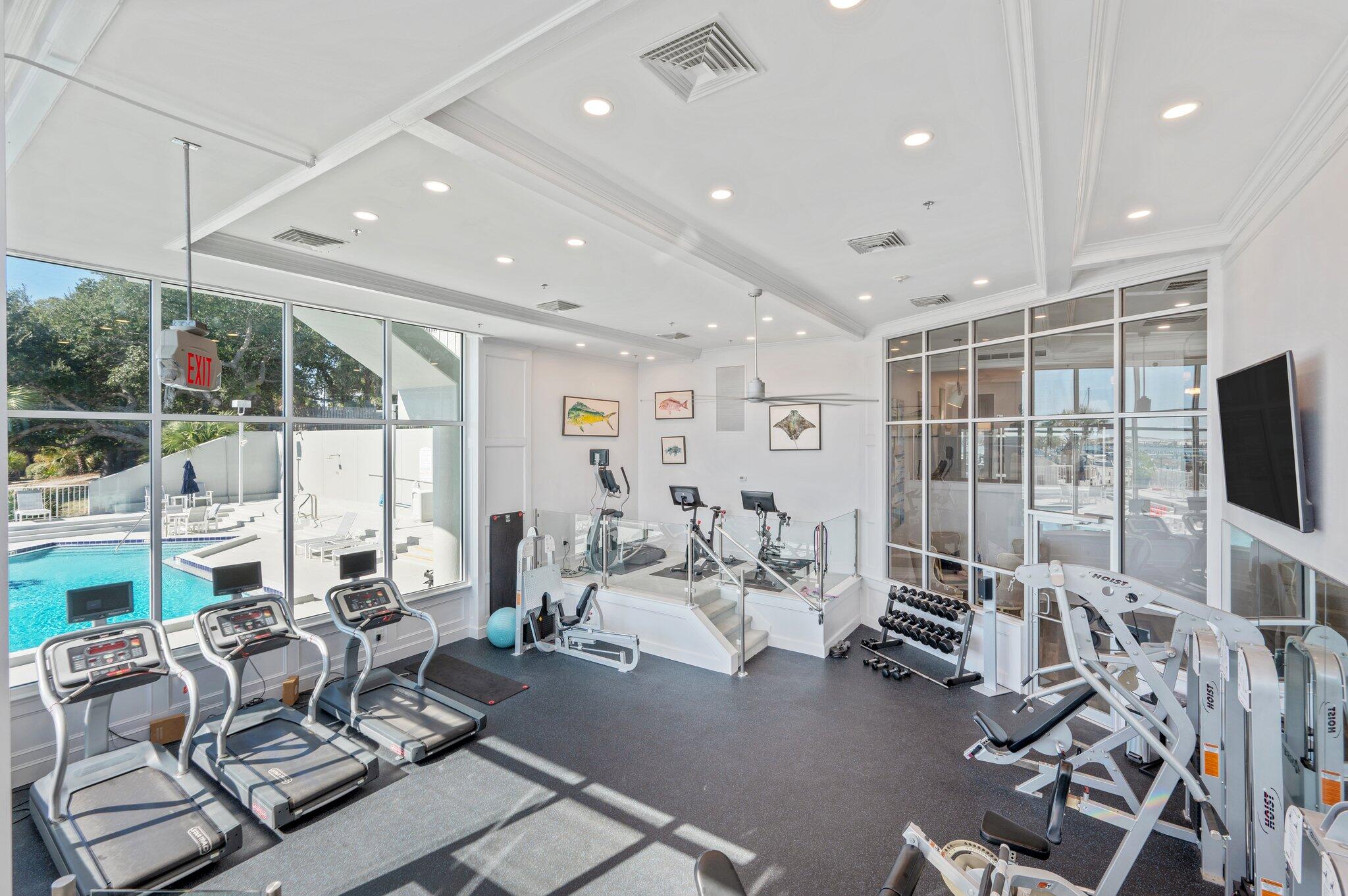 DESTIN YACHT CLUB - Residential