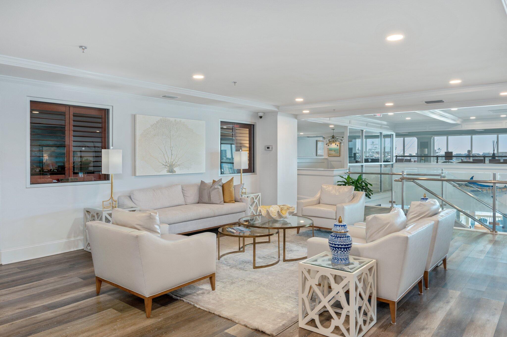DESTIN YACHT CLUB - Residential