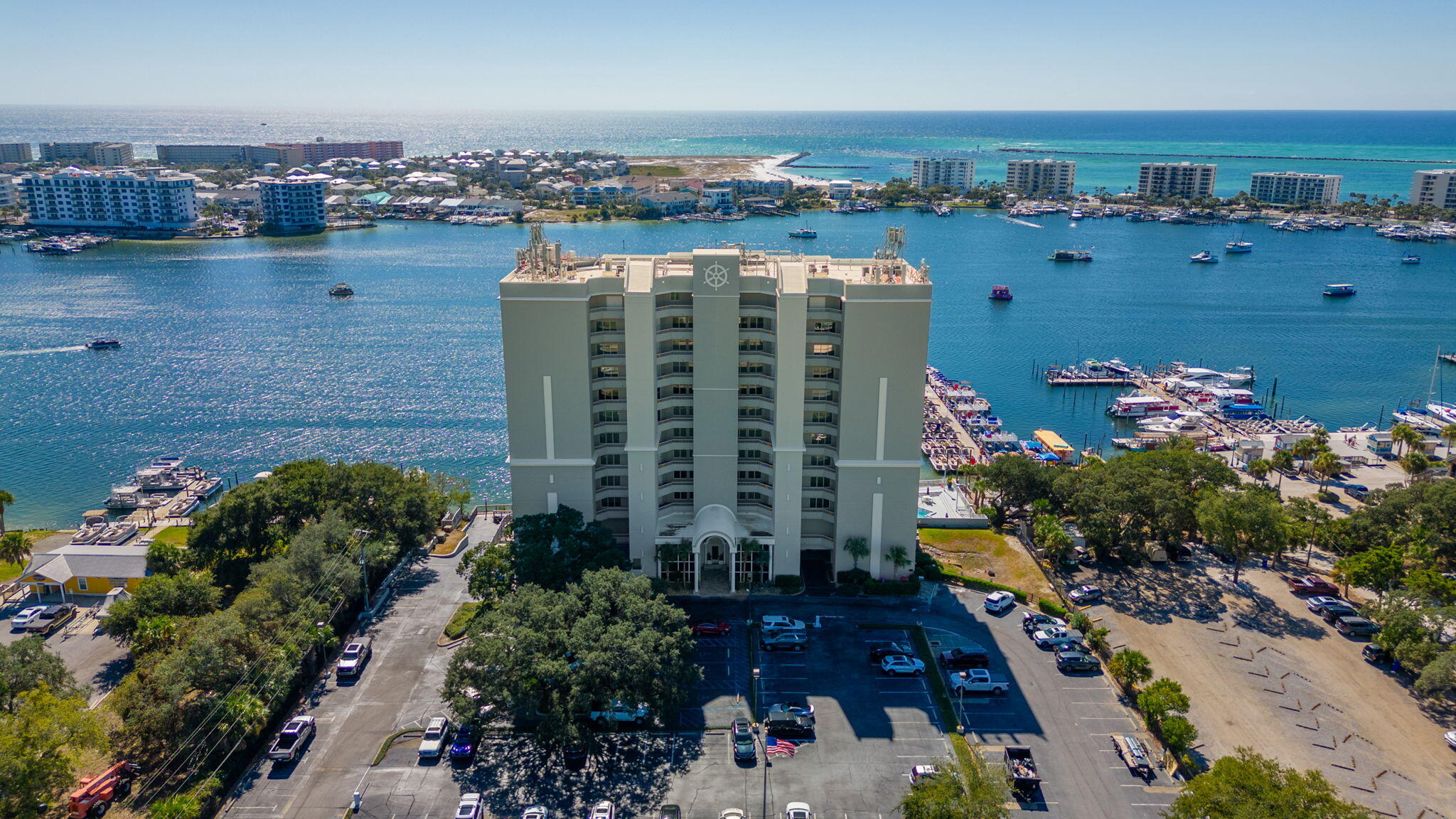 DESTIN YACHT CLUB - Residential