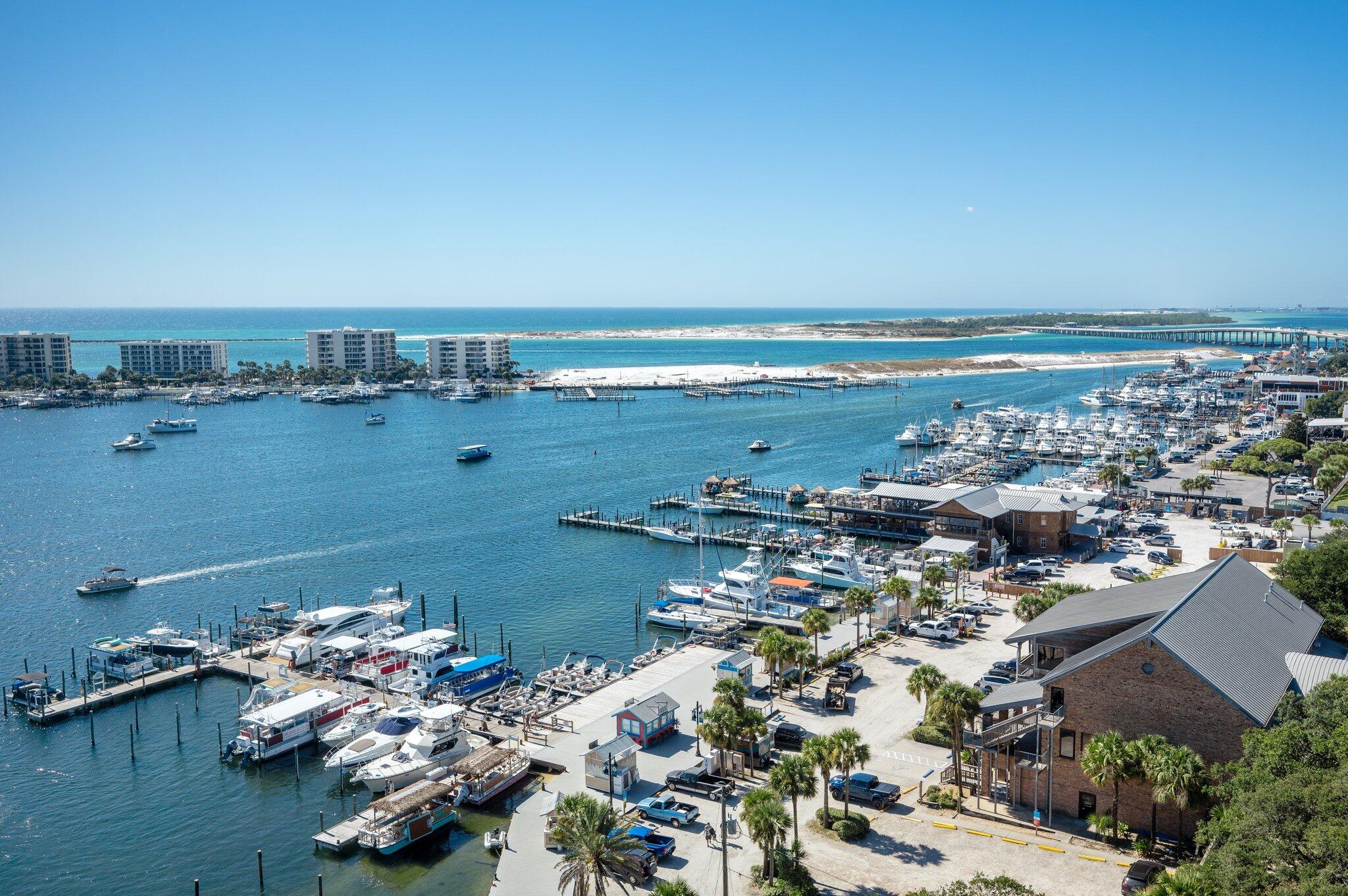 DESTIN YACHT CLUB - Residential