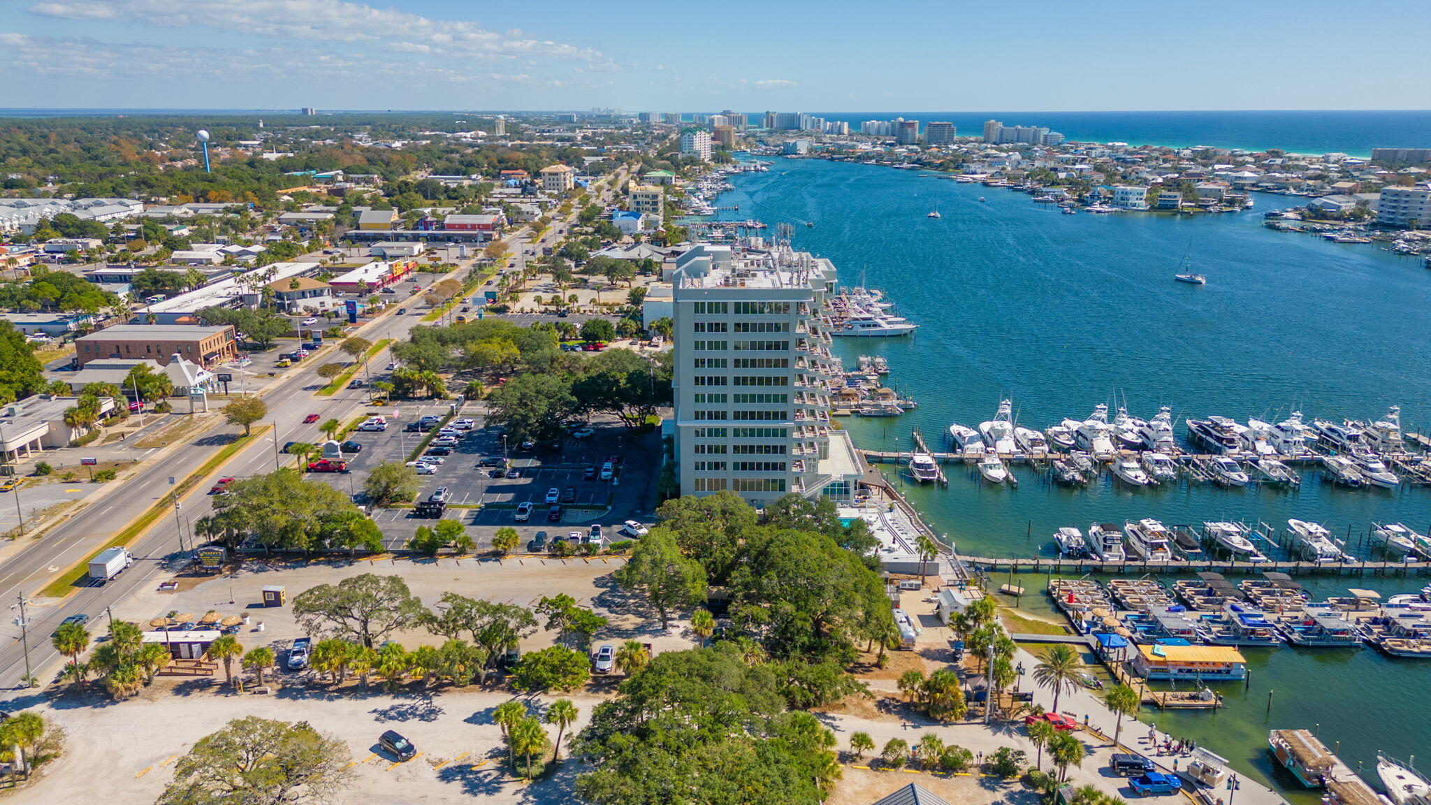 DESTIN YACHT CLUB - Residential