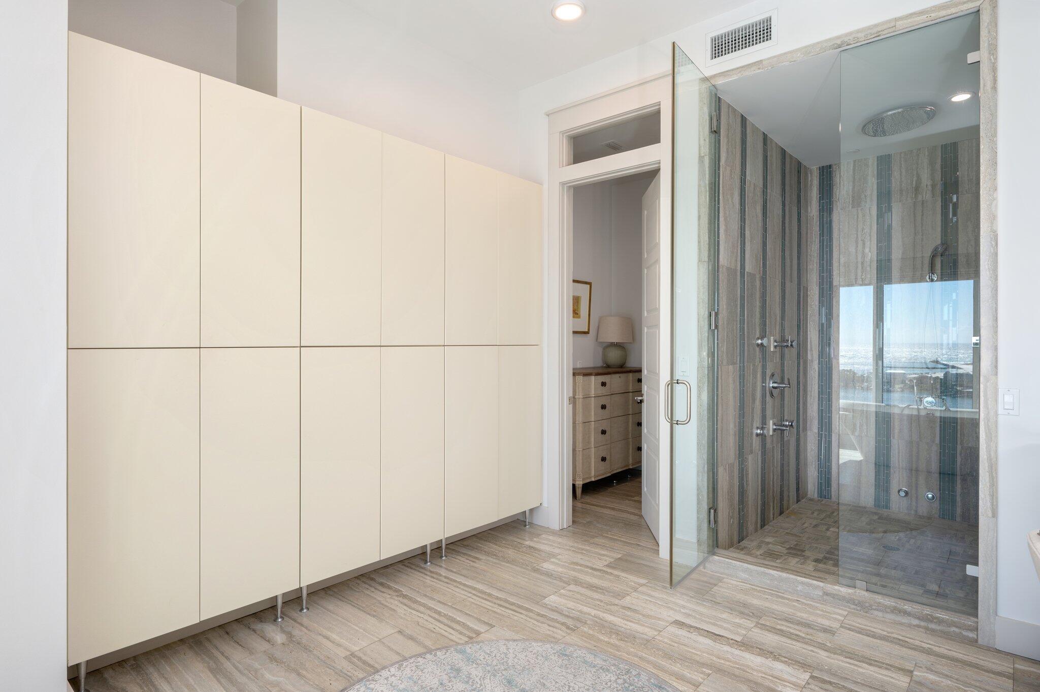 DESTIN YACHT CLUB - Residential