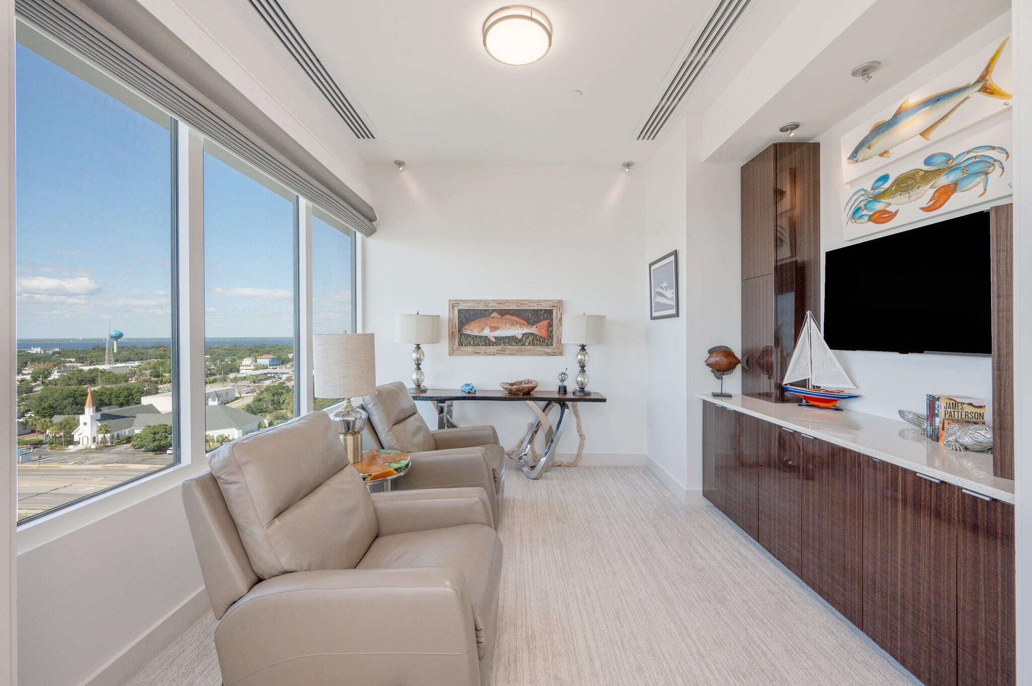 DESTIN YACHT CLUB - Residential