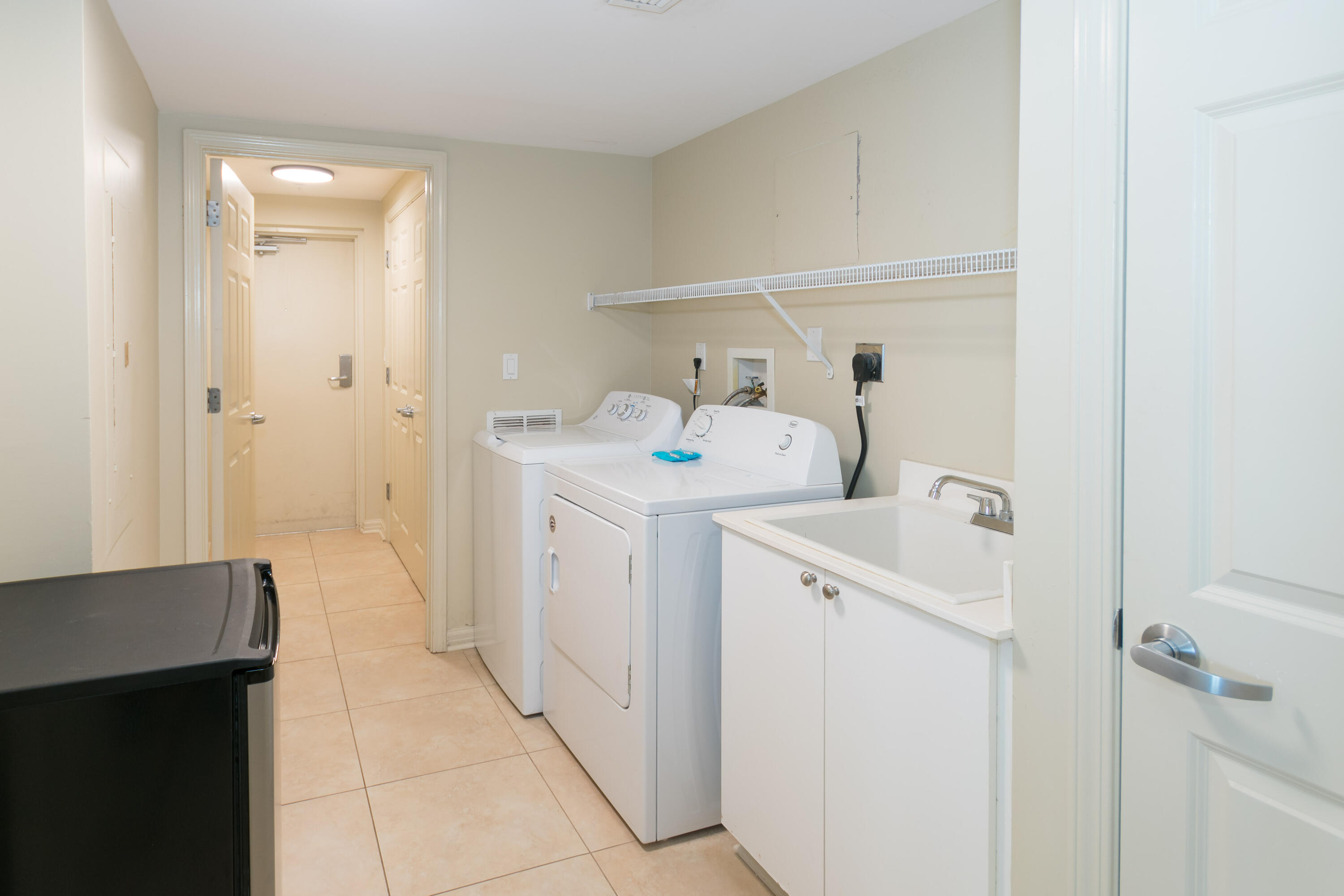 ST. MAARTEN AT SILVER SHELLS - Residential