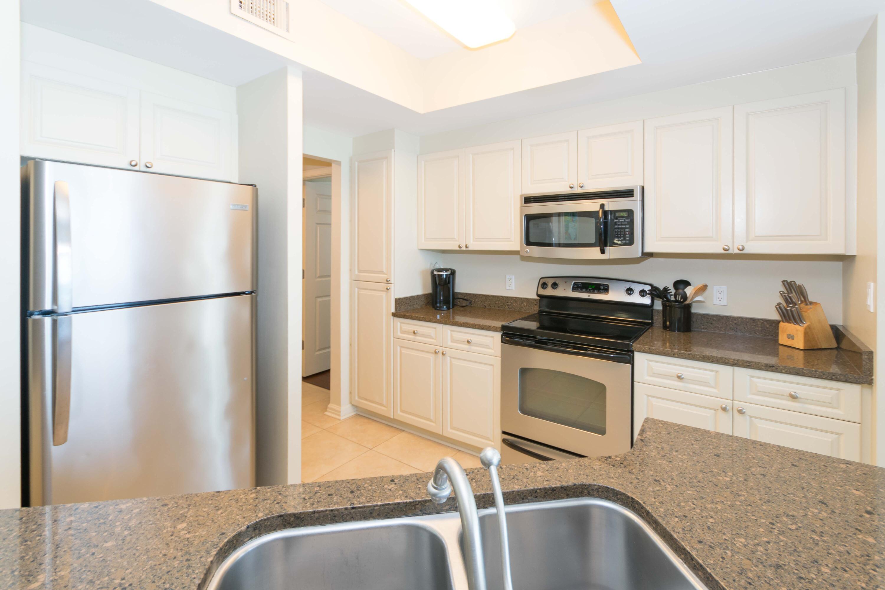 ST. MAARTEN AT SILVER SHELLS - Residential