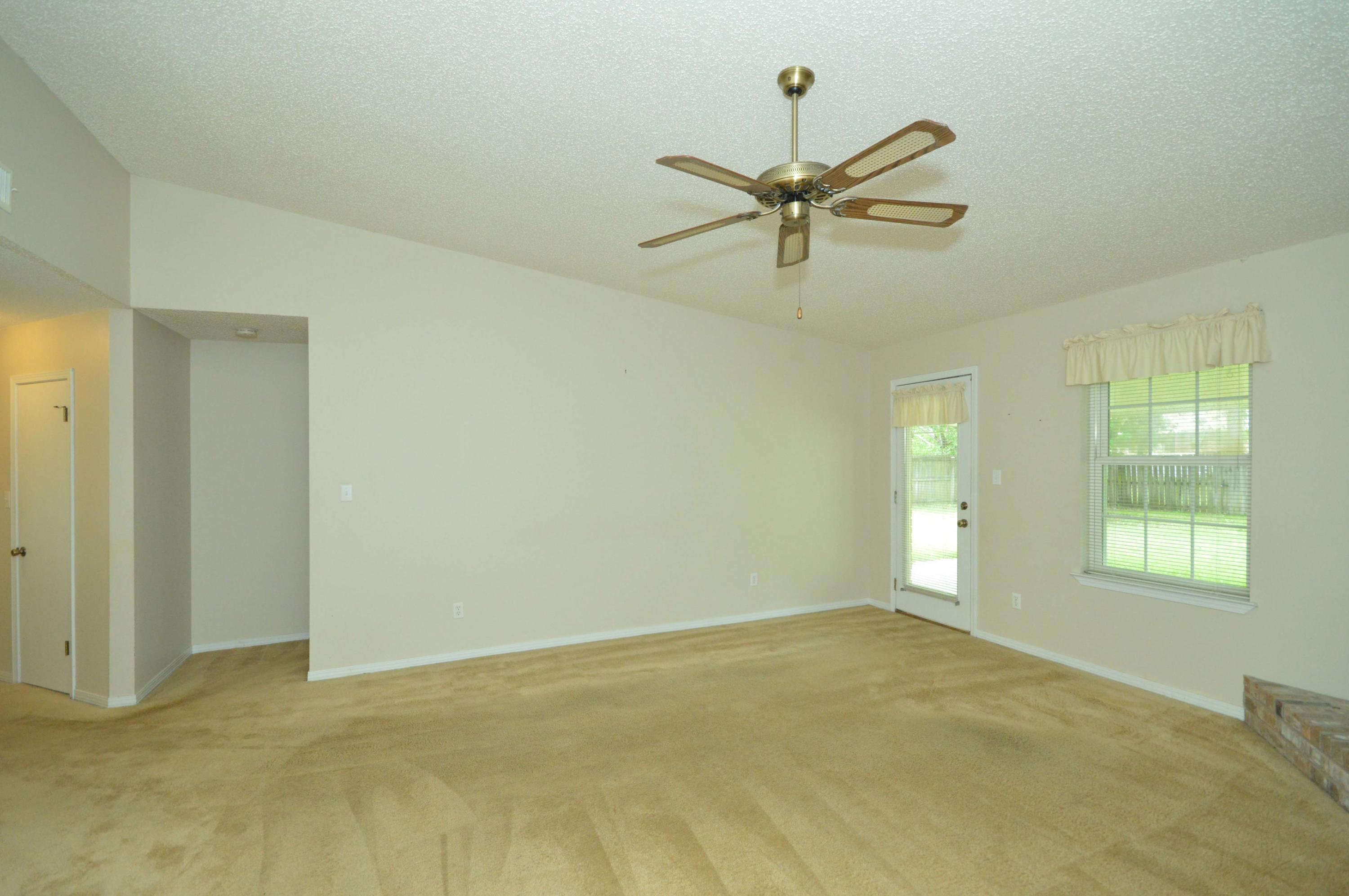 PINE LAKE ESTATES - Residential