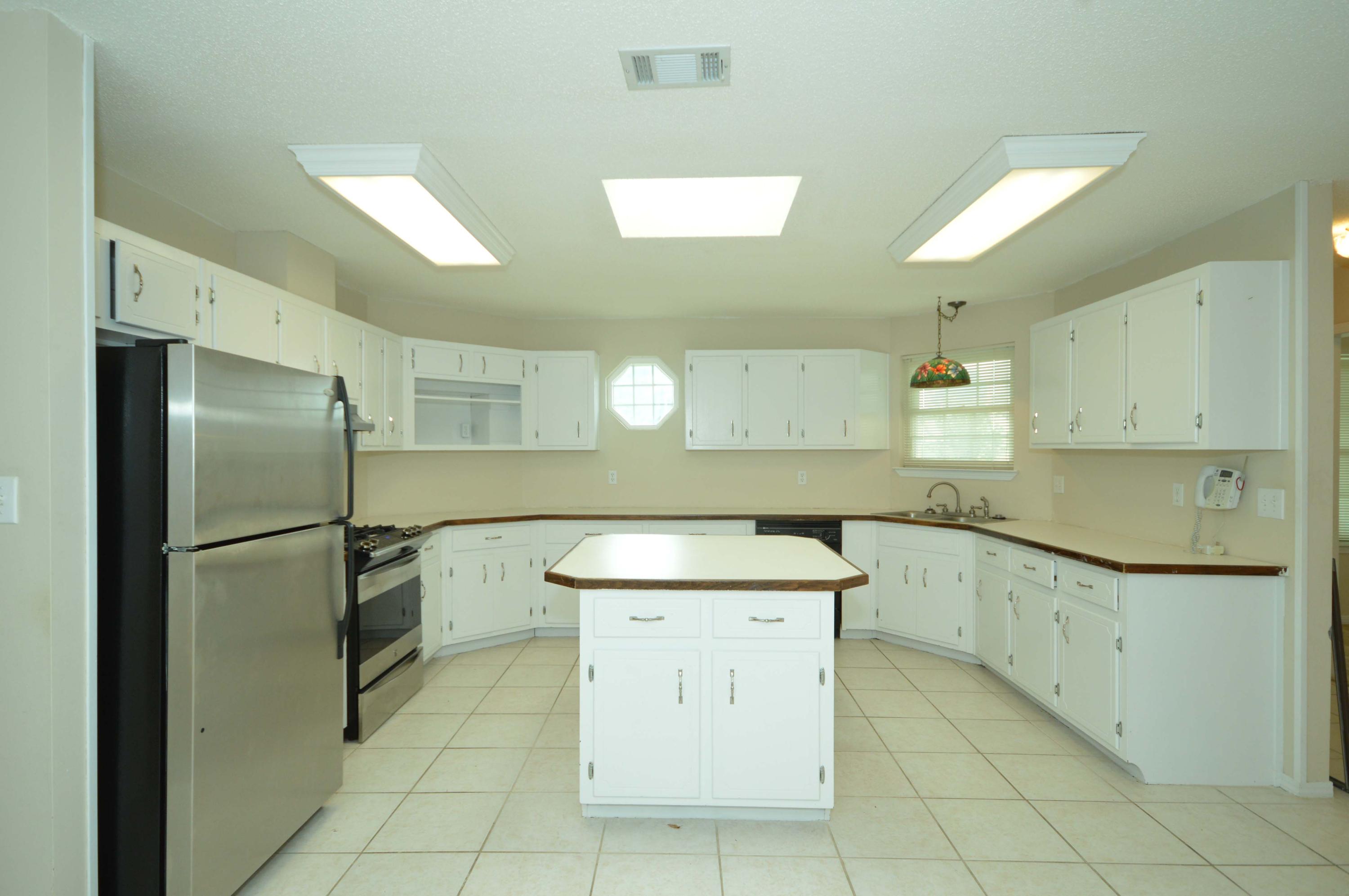 PINE LAKE ESTATES - Residential