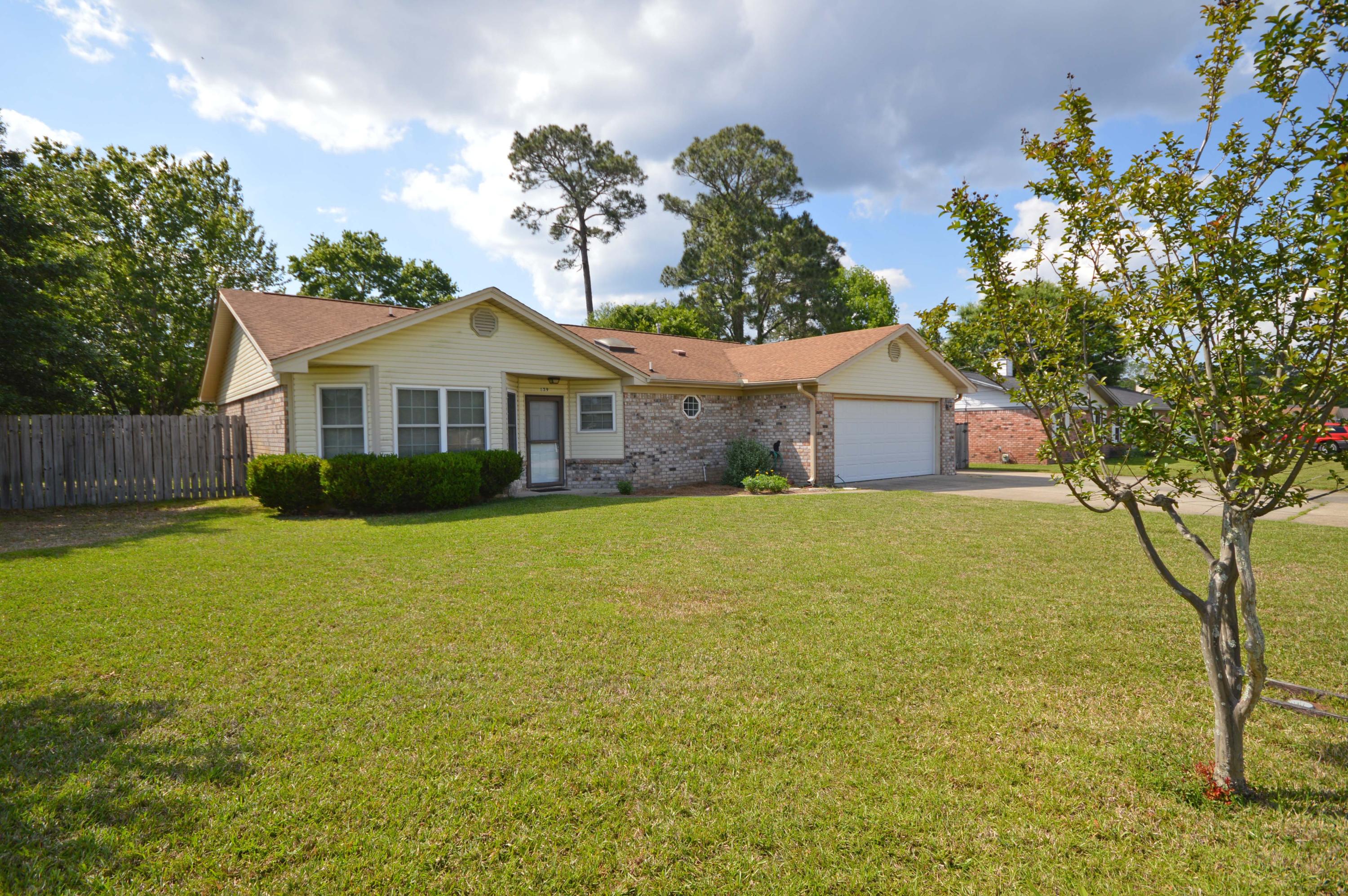 PINE LAKE ESTATES - Residential