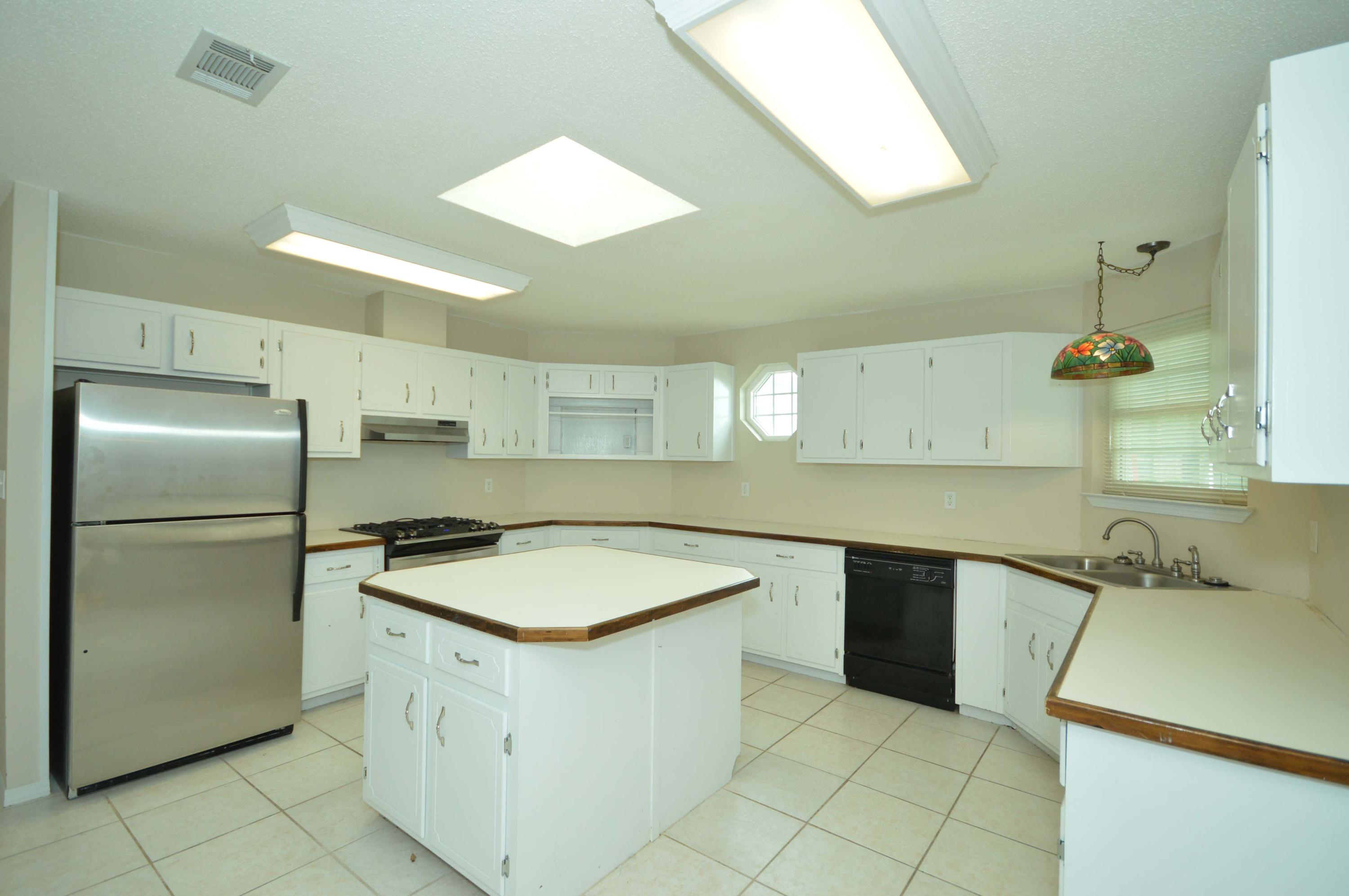 PINE LAKE ESTATES - Residential