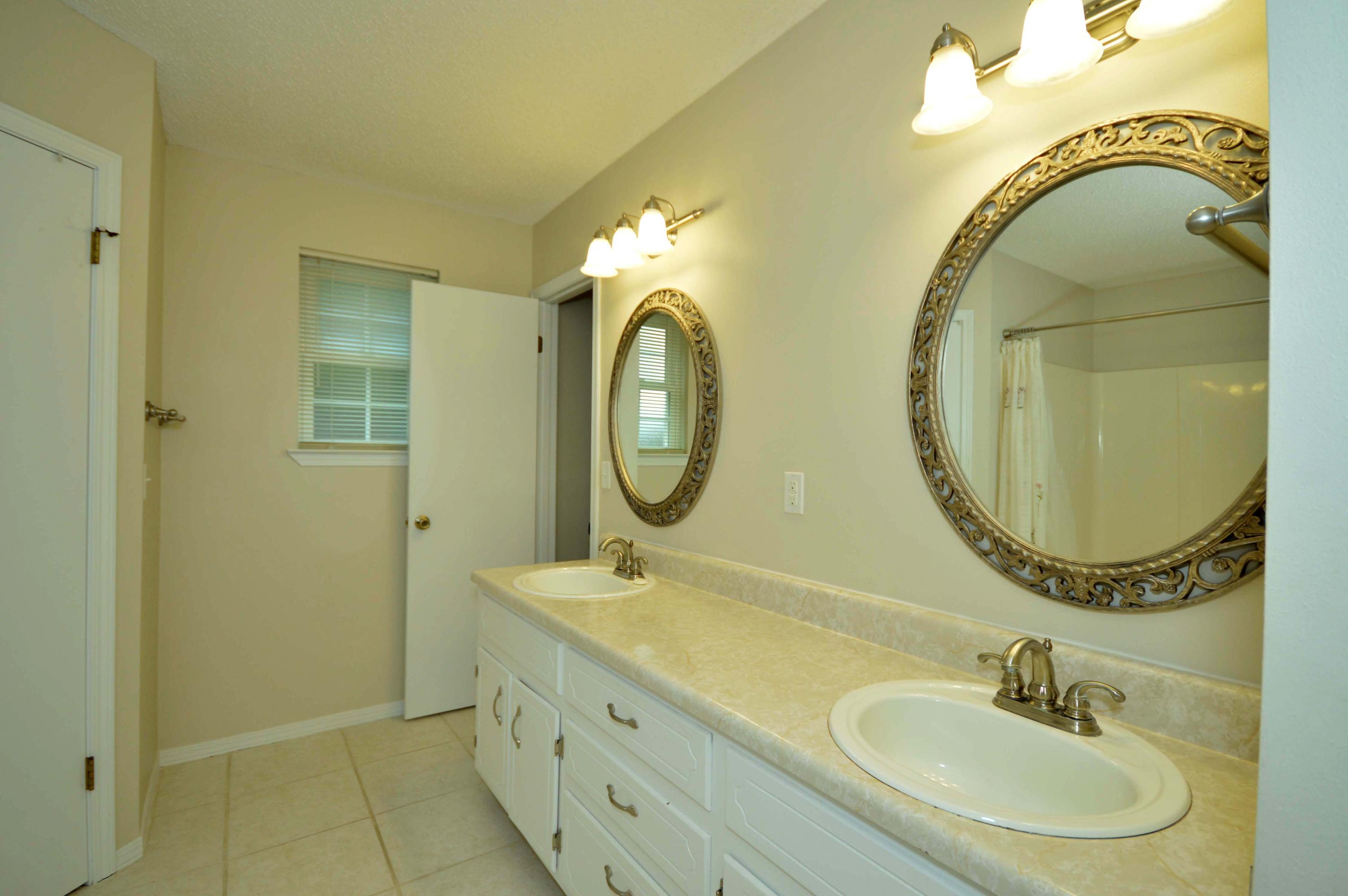 PINE LAKE ESTATES - Residential