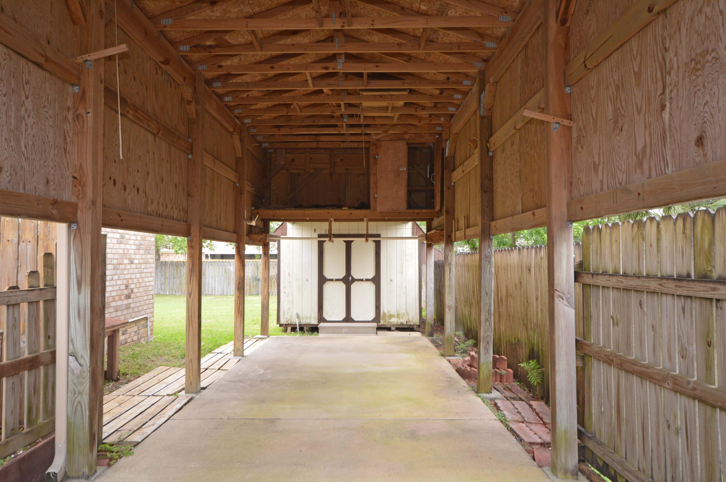 PINE LAKE ESTATES - Residential