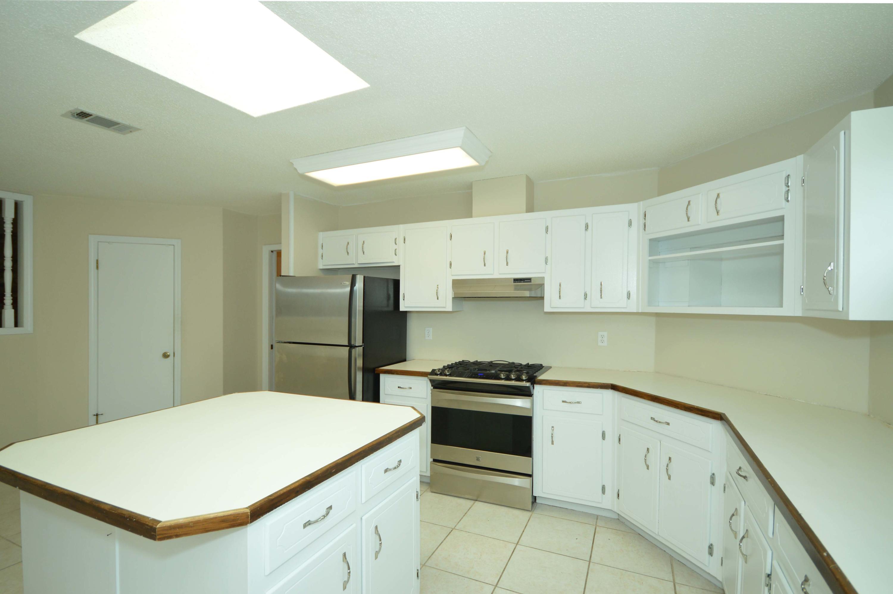 PINE LAKE ESTATES - Residential