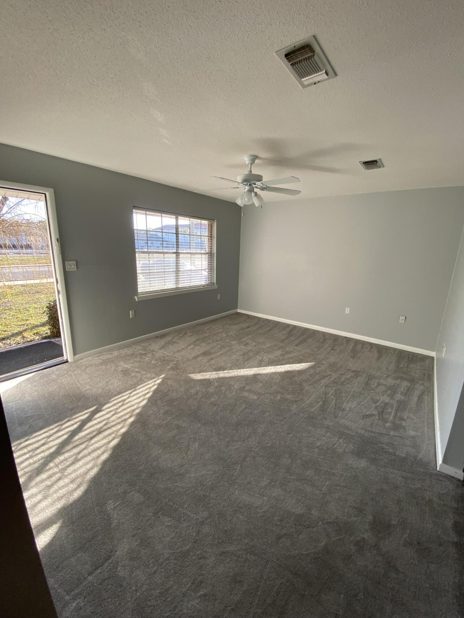 MARY ESTHER HEIGHTS - Residential Lease