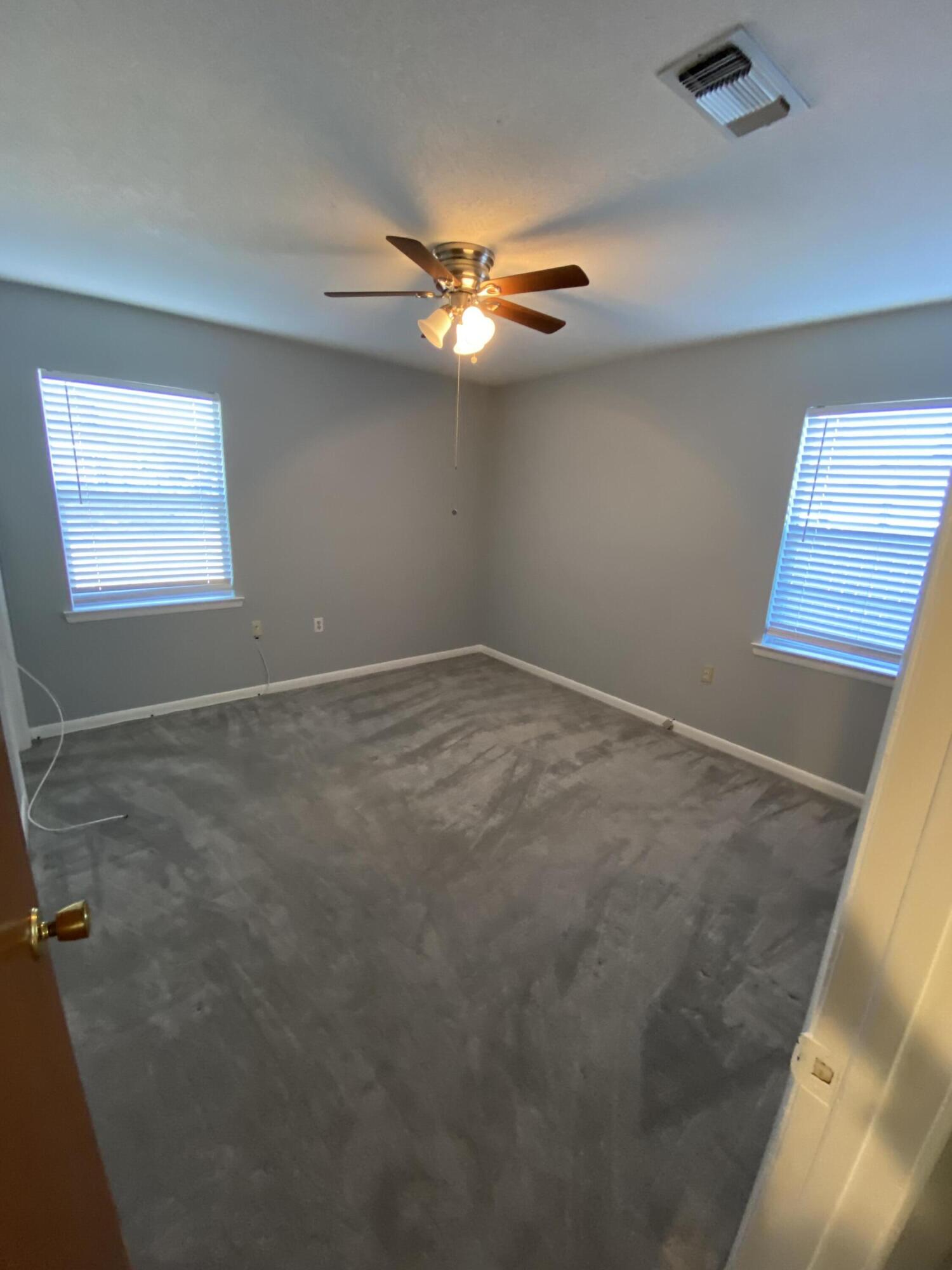 MARY ESTHER HEIGHTS - Residential Lease