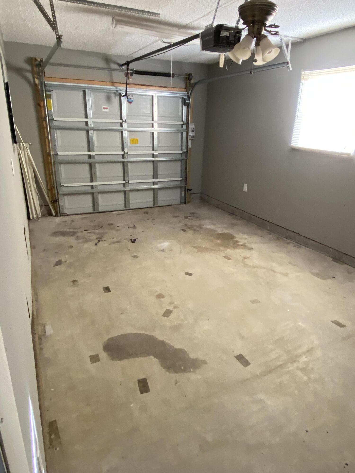 MARY ESTHER HEIGHTS - Residential Lease