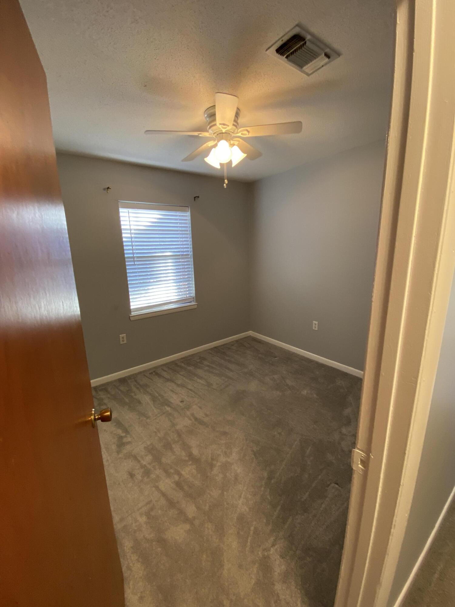 MARY ESTHER HEIGHTS - Residential Lease