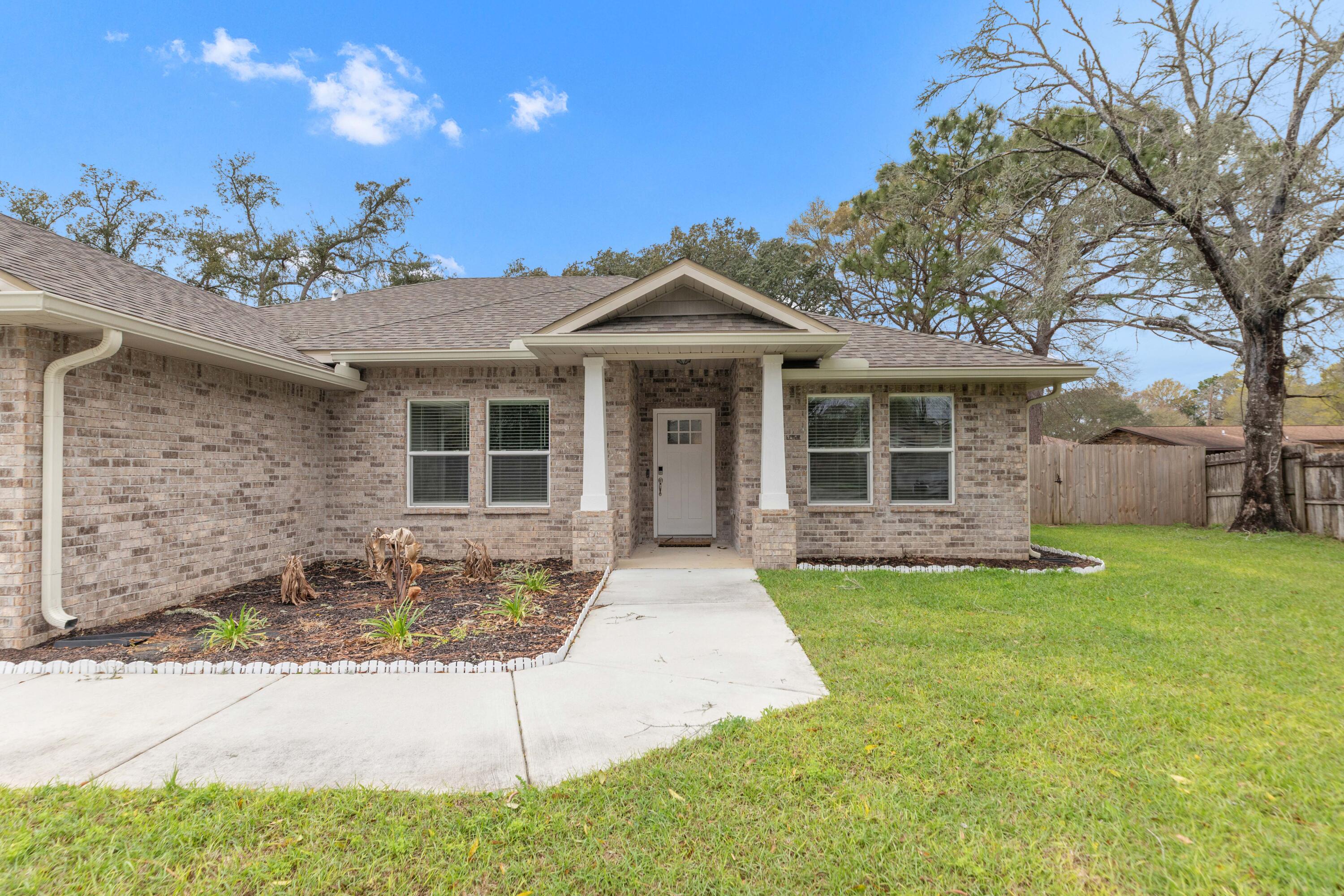 FOREST HEIGHTS - Residential Lease