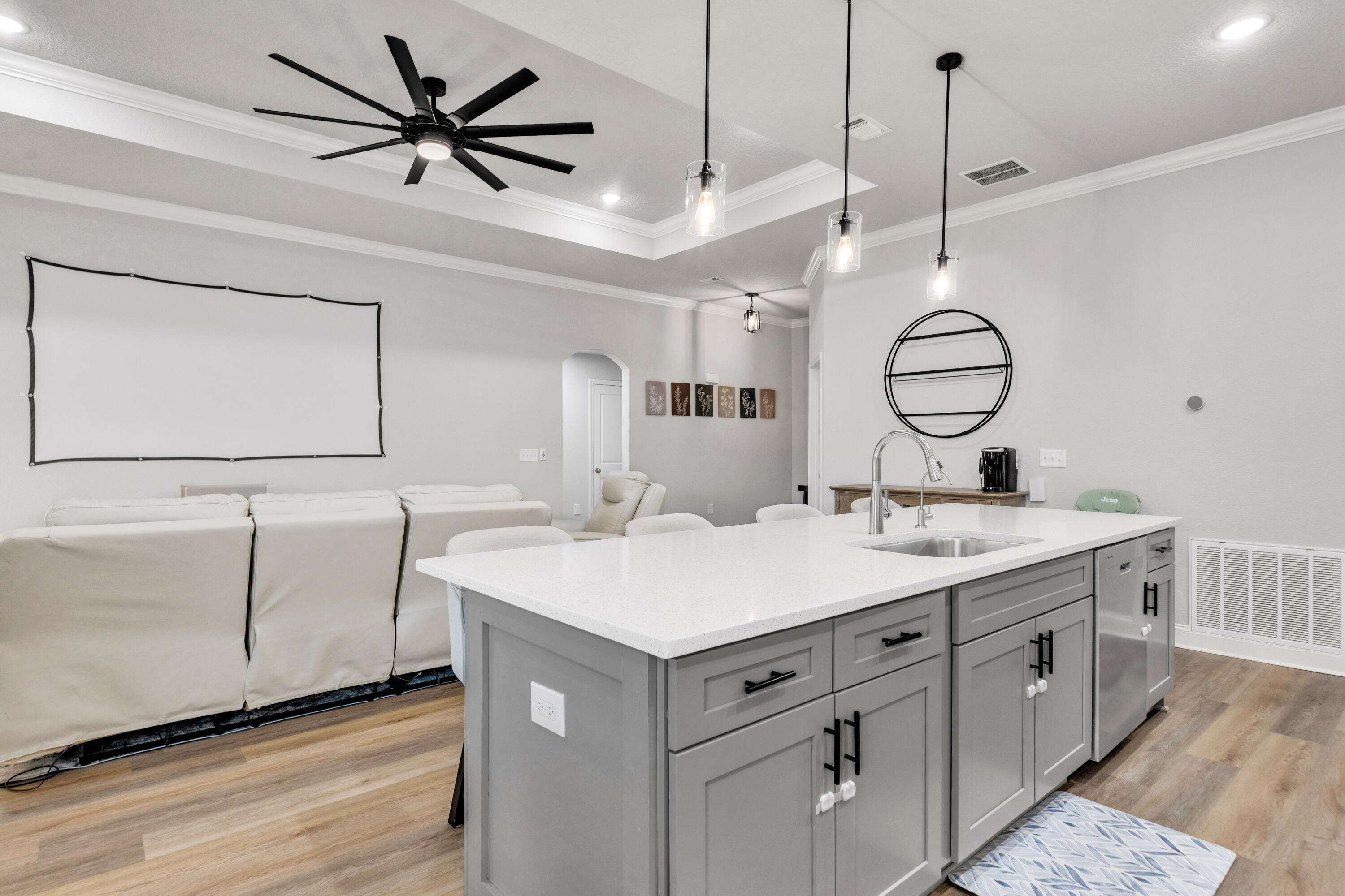 FOREST HEIGHTS - Residential Lease