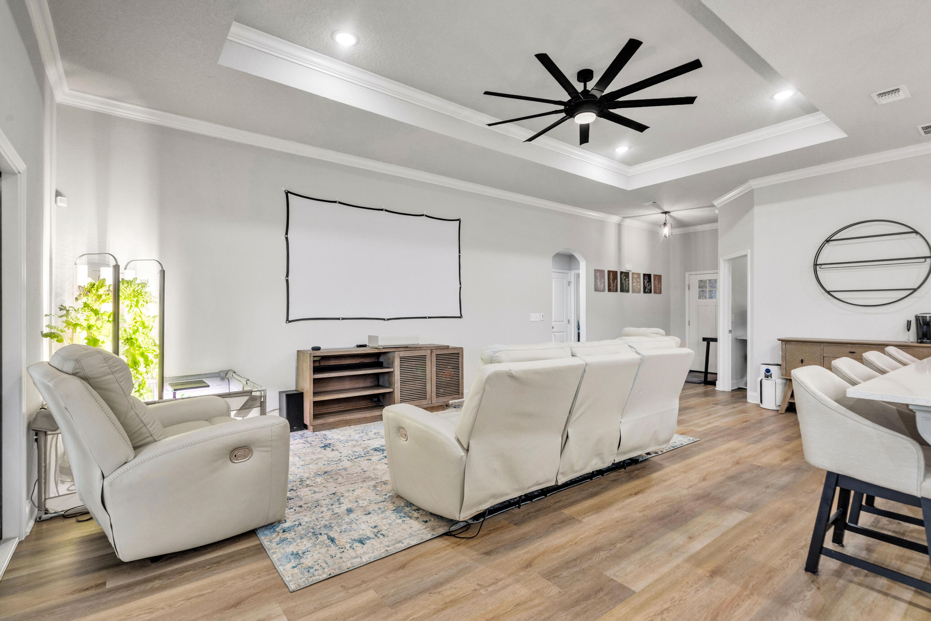 FOREST HEIGHTS - Residential Lease