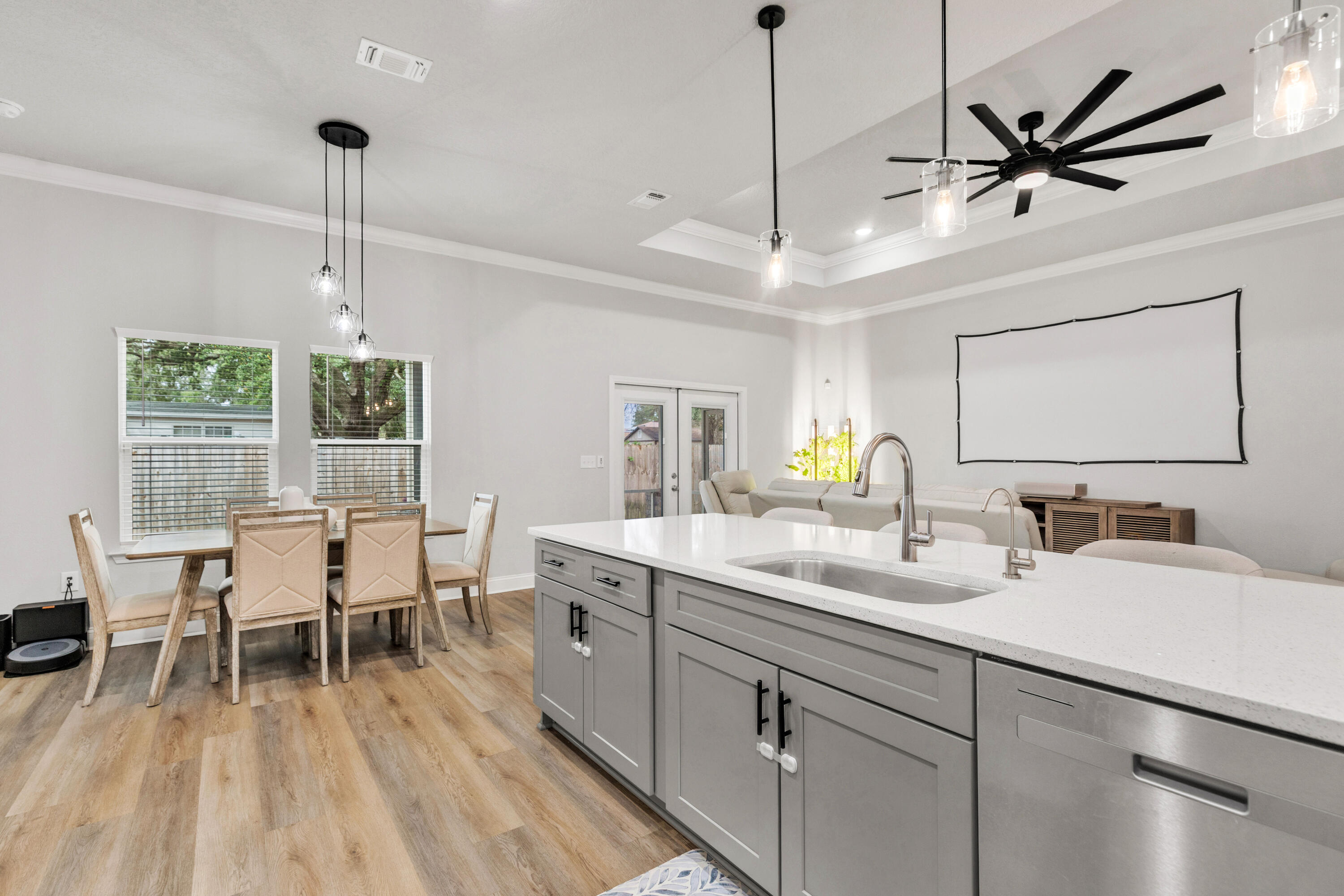 FOREST HEIGHTS - Residential Lease