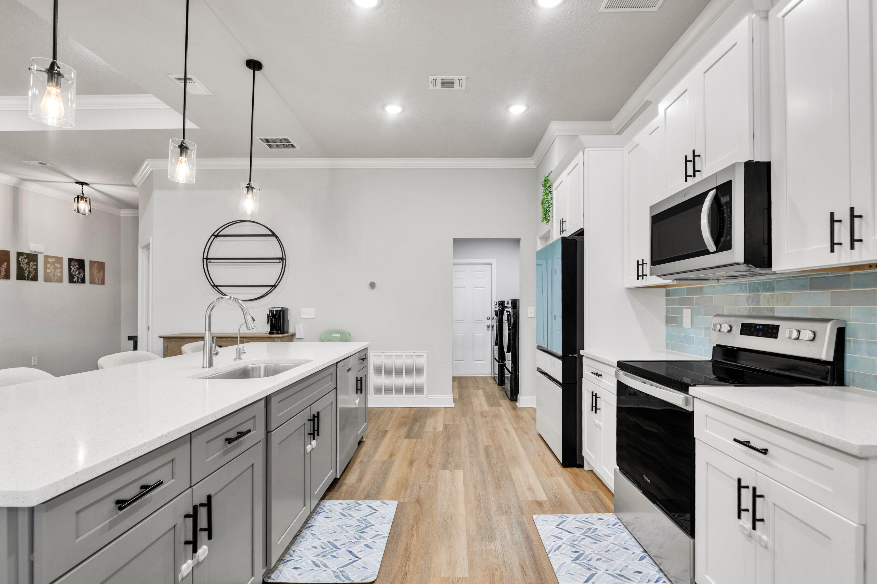 FOREST HEIGHTS - Residential Lease