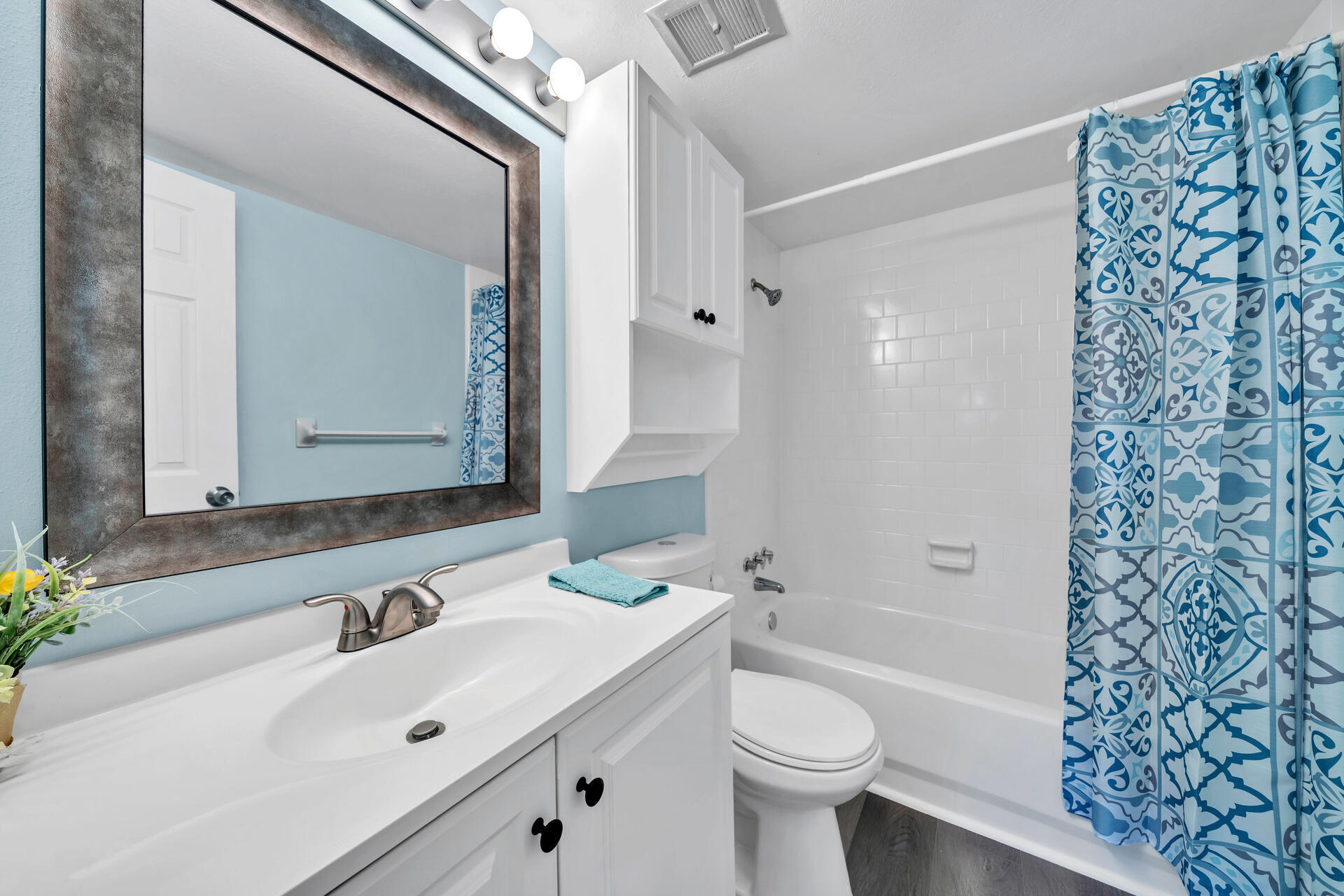 CENTURY PARK WEST UNIT 312 - Residential Lease