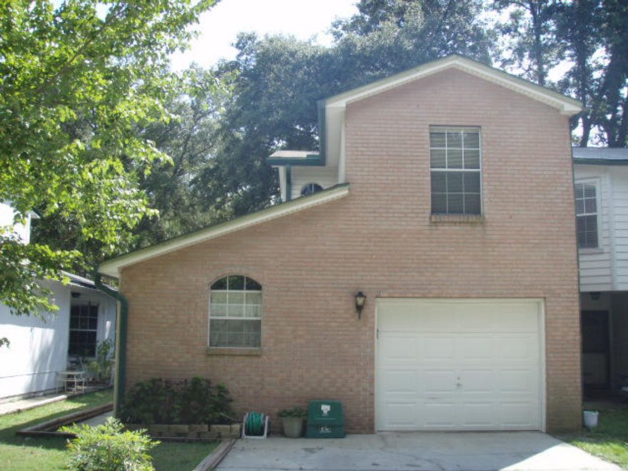 Great 3 bedroom with a garage in FT Walton Beach, Florida. Located just minutes from Hurlburt Field, Eglin Air Force Base, hospital, golf course, YMCA & courthouse. Beautifully updated baths, fresh paint and new carpet make this home move in ready. Master bedroom is downstairs with wood look laminate floor. Pretty fireplace with mantel in living room. Vaulted ceiling in living room, dining area and kitchen. Brick and vinyl siding for easy maintenance. This home is ready for immediate occupancy.