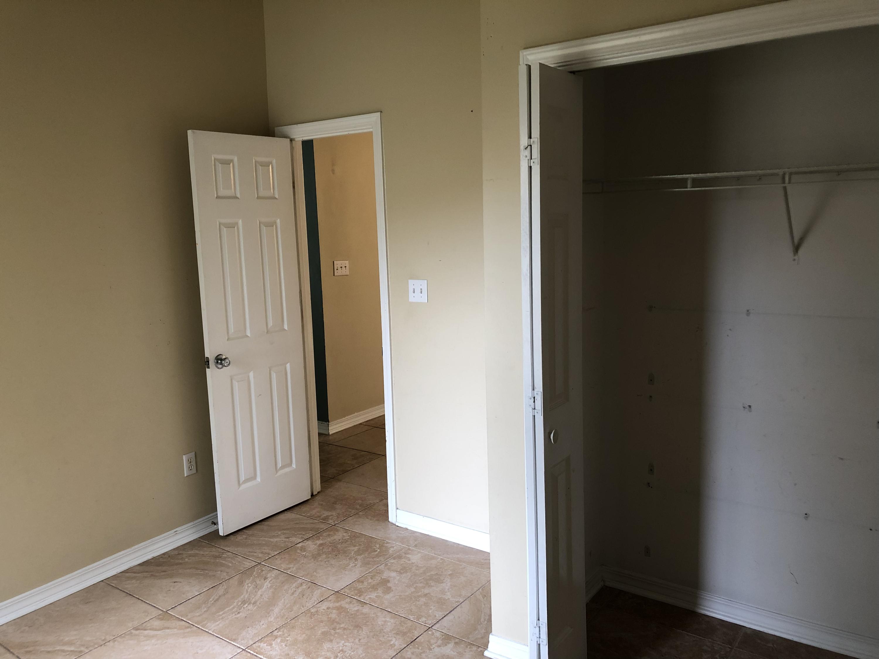 IVALEA GARDENS - Residential