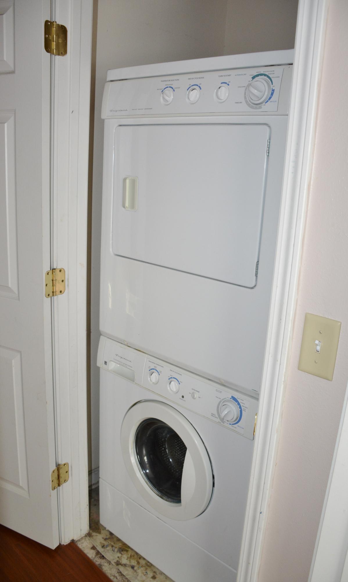 ROLLING PINES - Residential