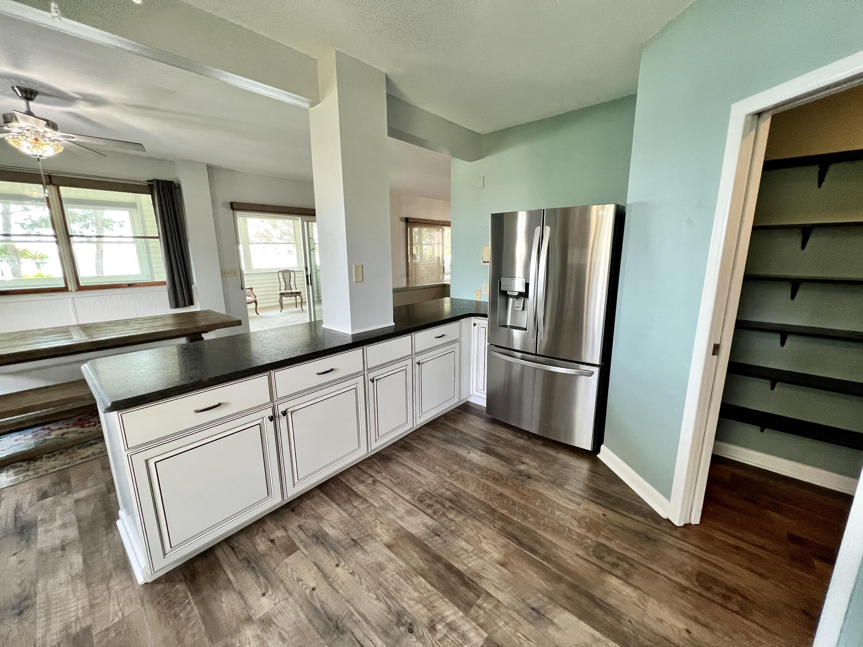 FOREST SHORES - Residential