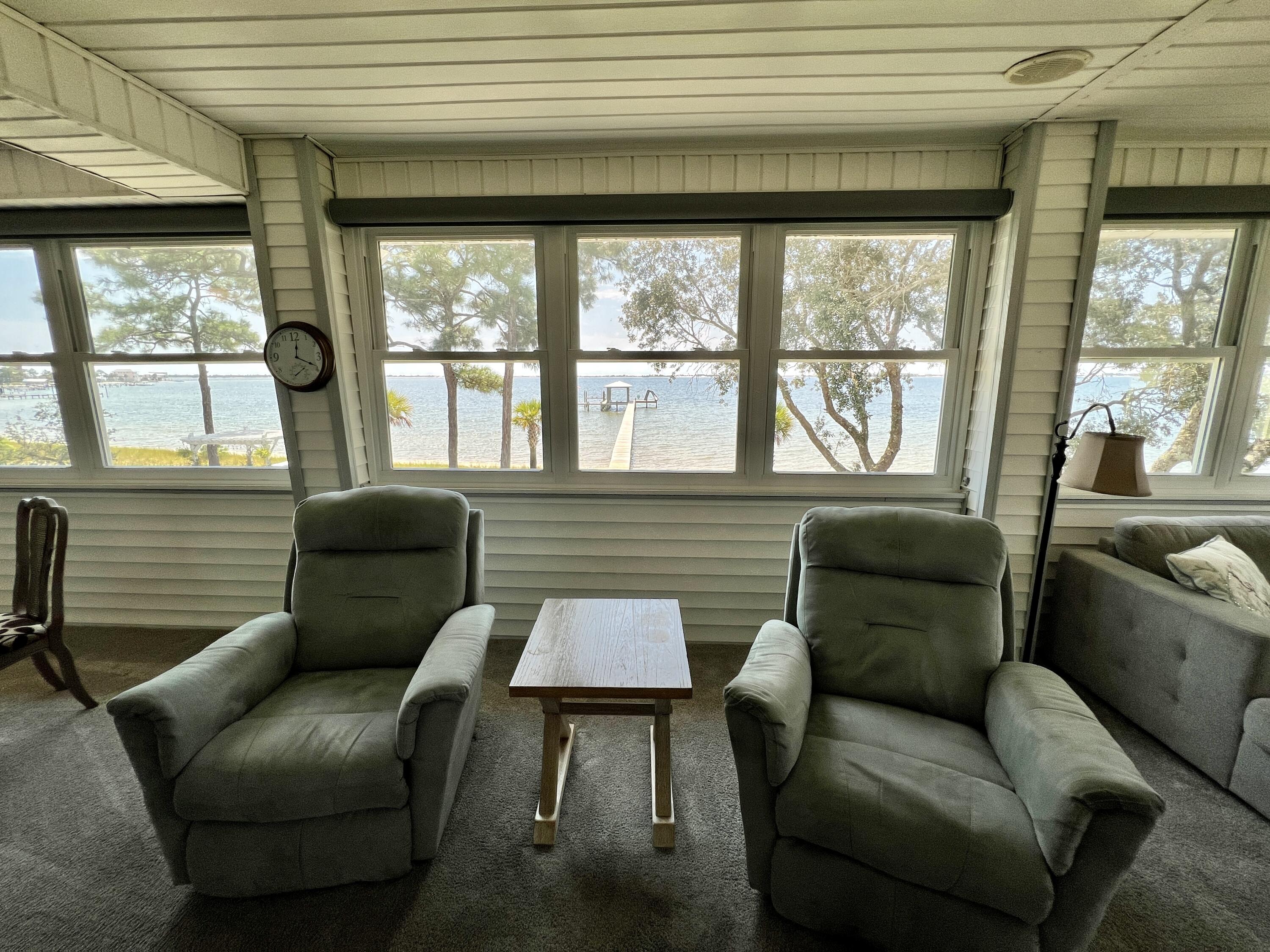 FOREST SHORES - Residential